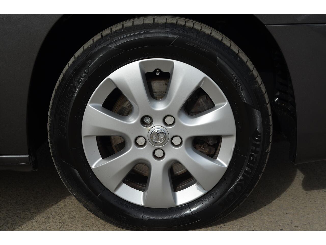 Vauxhall Combo Life view 47