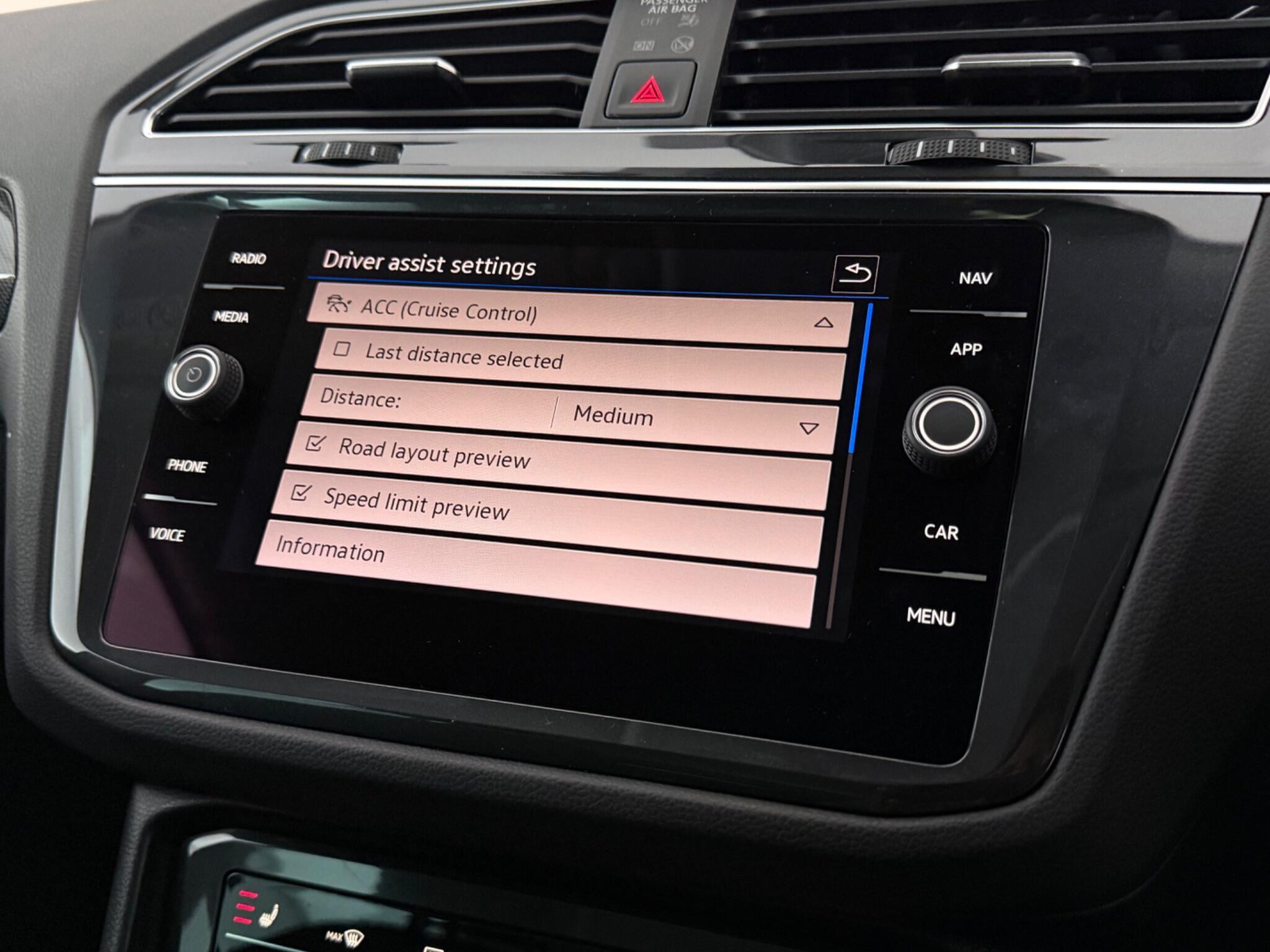 Volkswagen Tiguan view 29