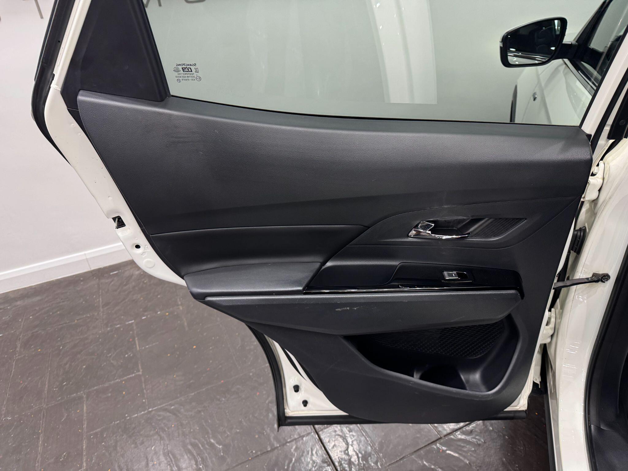 KGM Korando view 49
