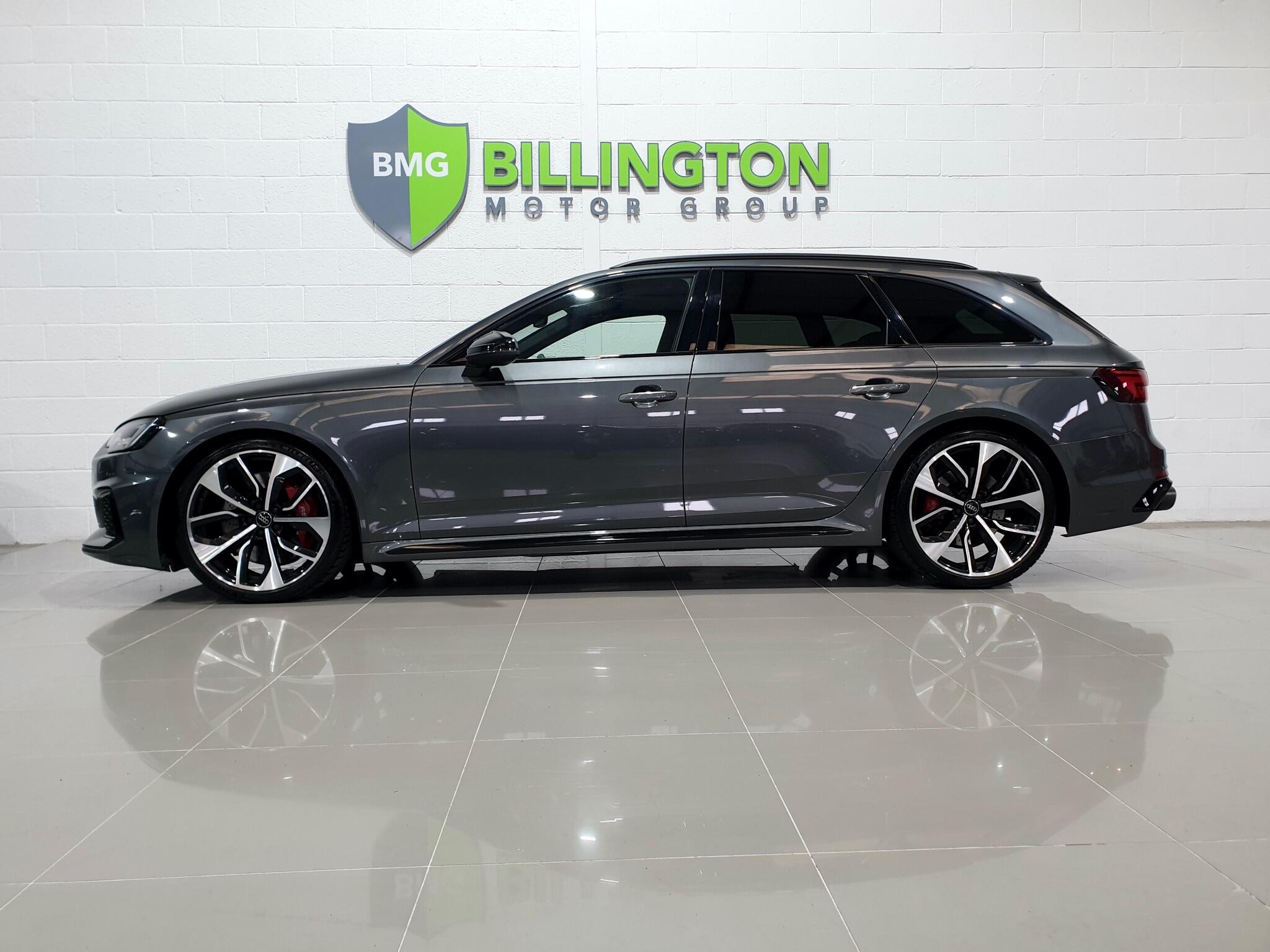 Audi RS4 view 26