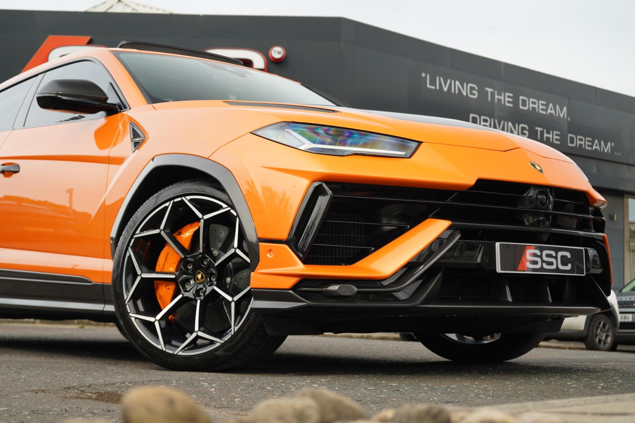 Lamborghini Urus view 38