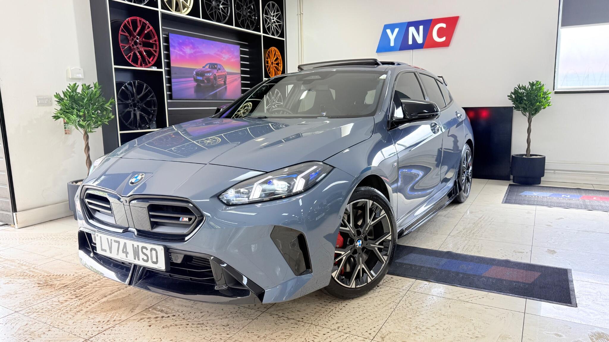 BMW 1 Series view 16