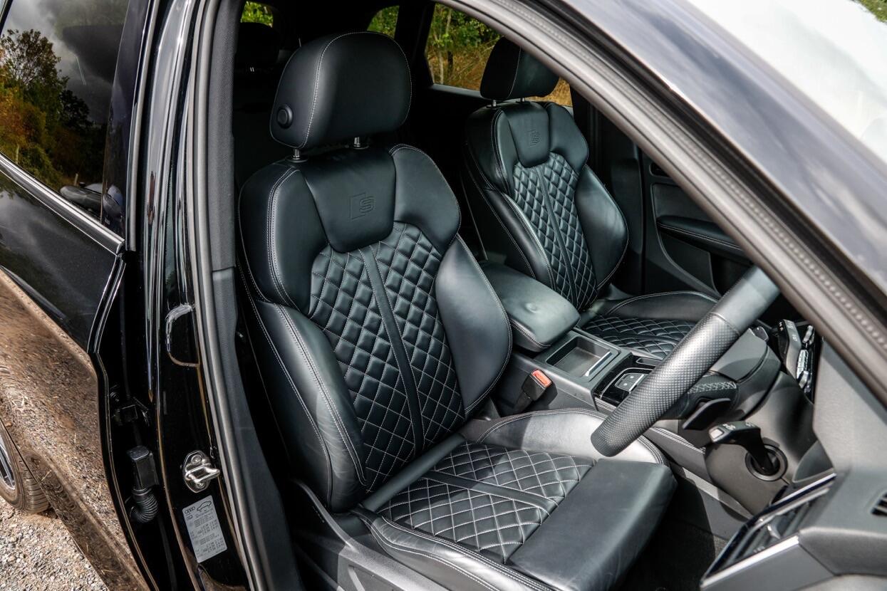Audi Q5 view 9