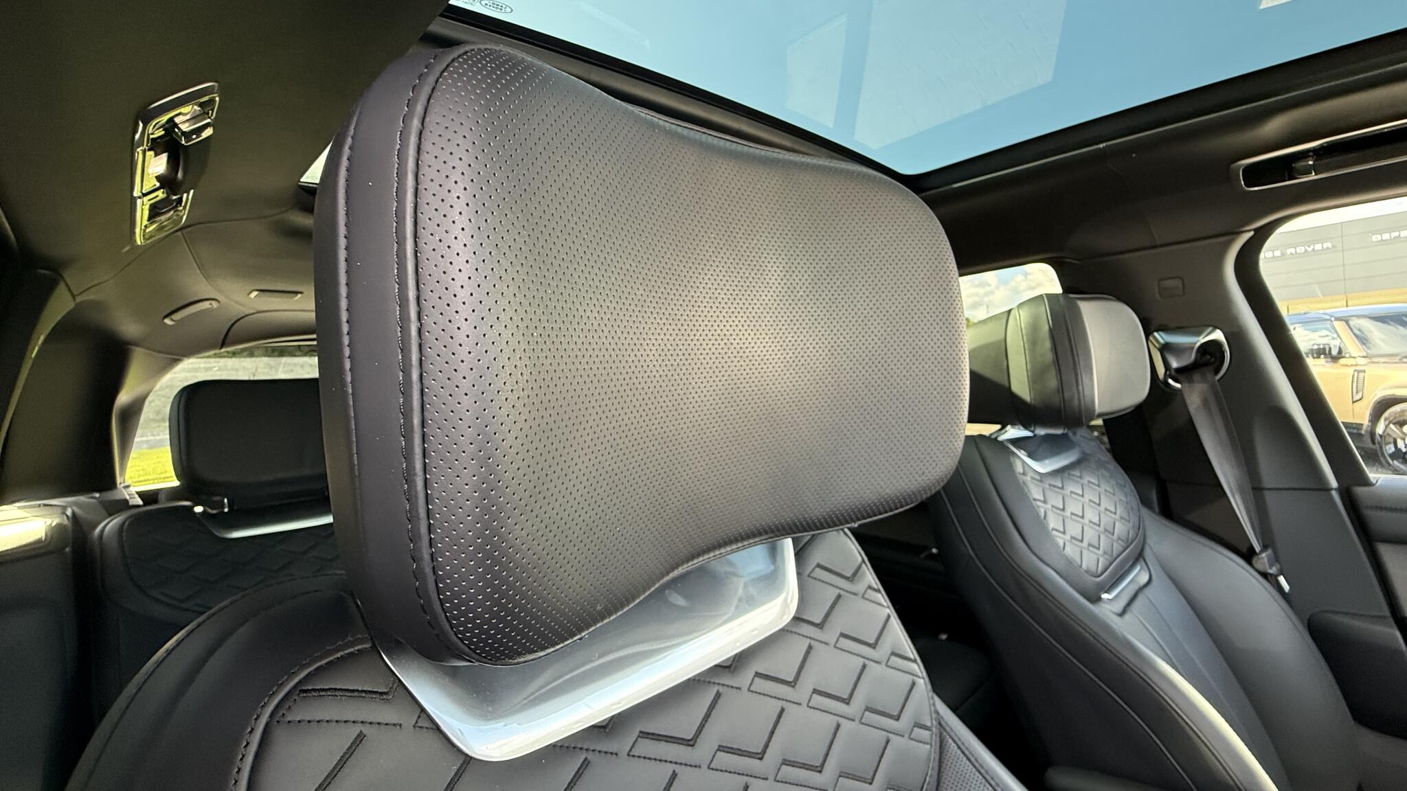 Land Rover Range Rover view 44