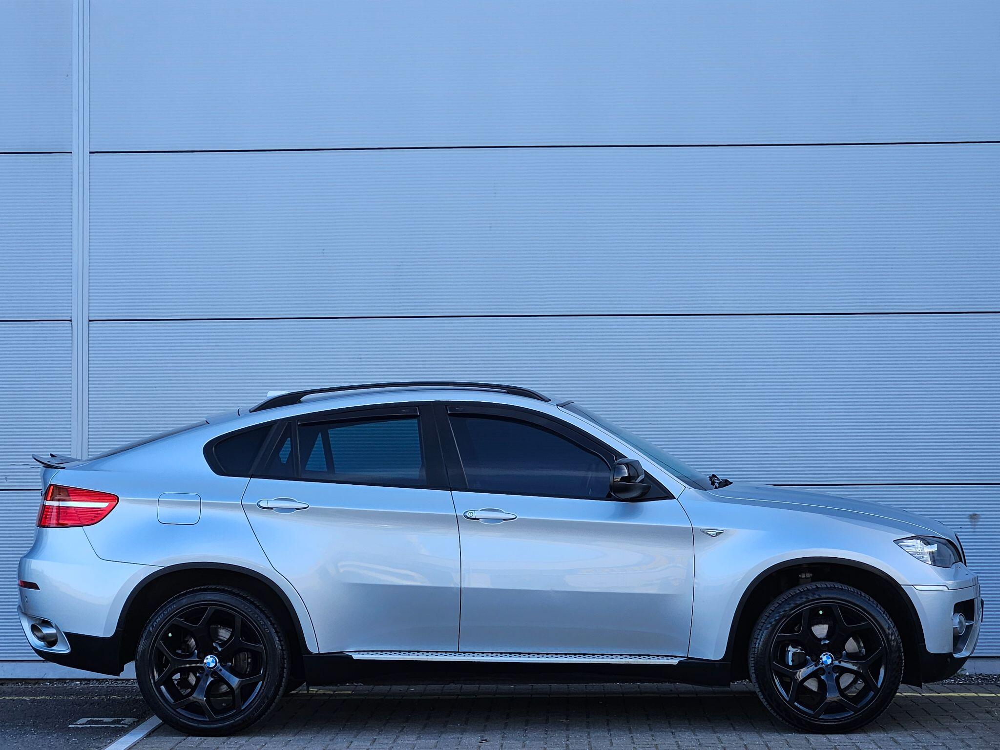 BMW X6 view 8
