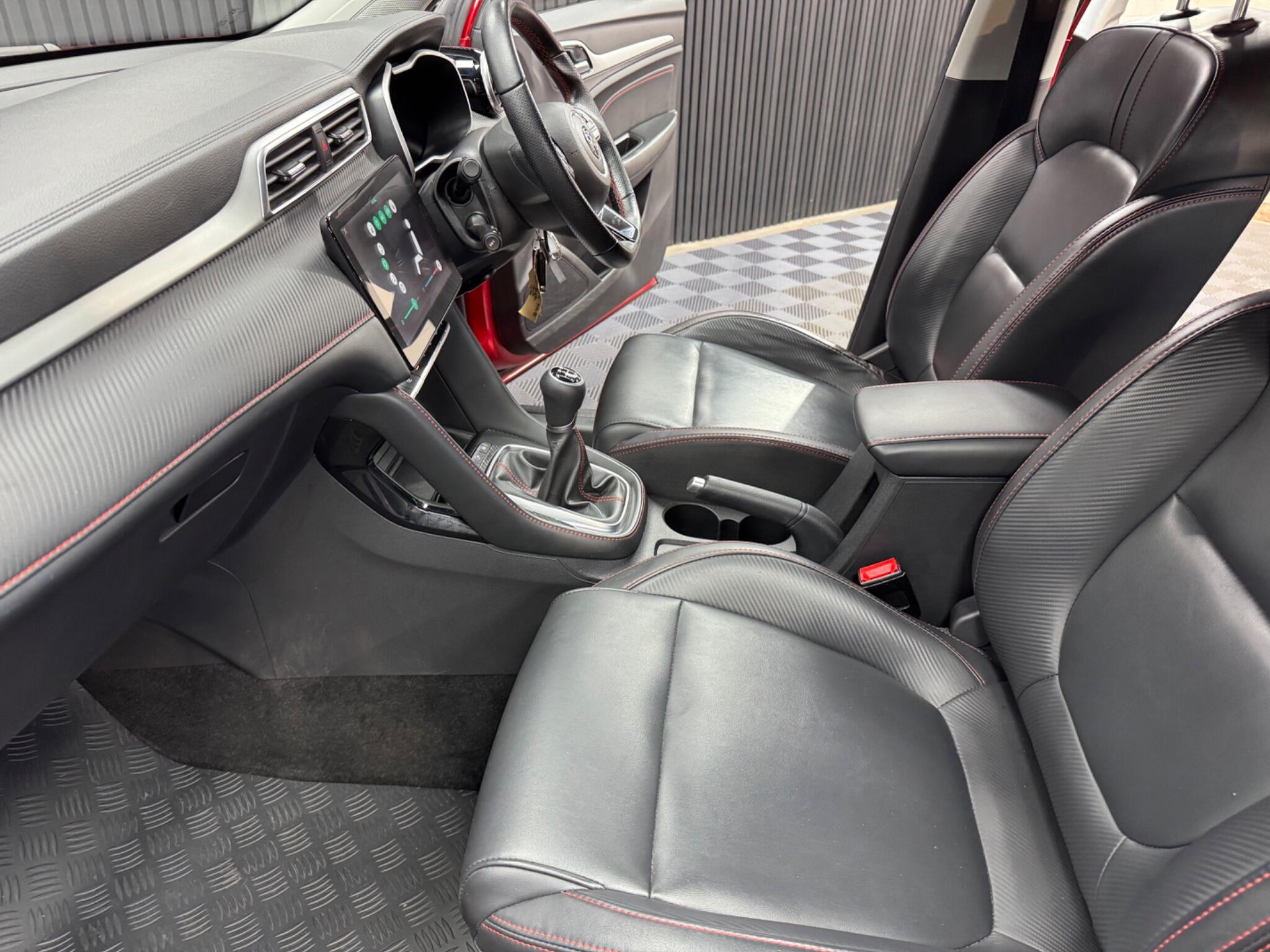 MG ZS view 45