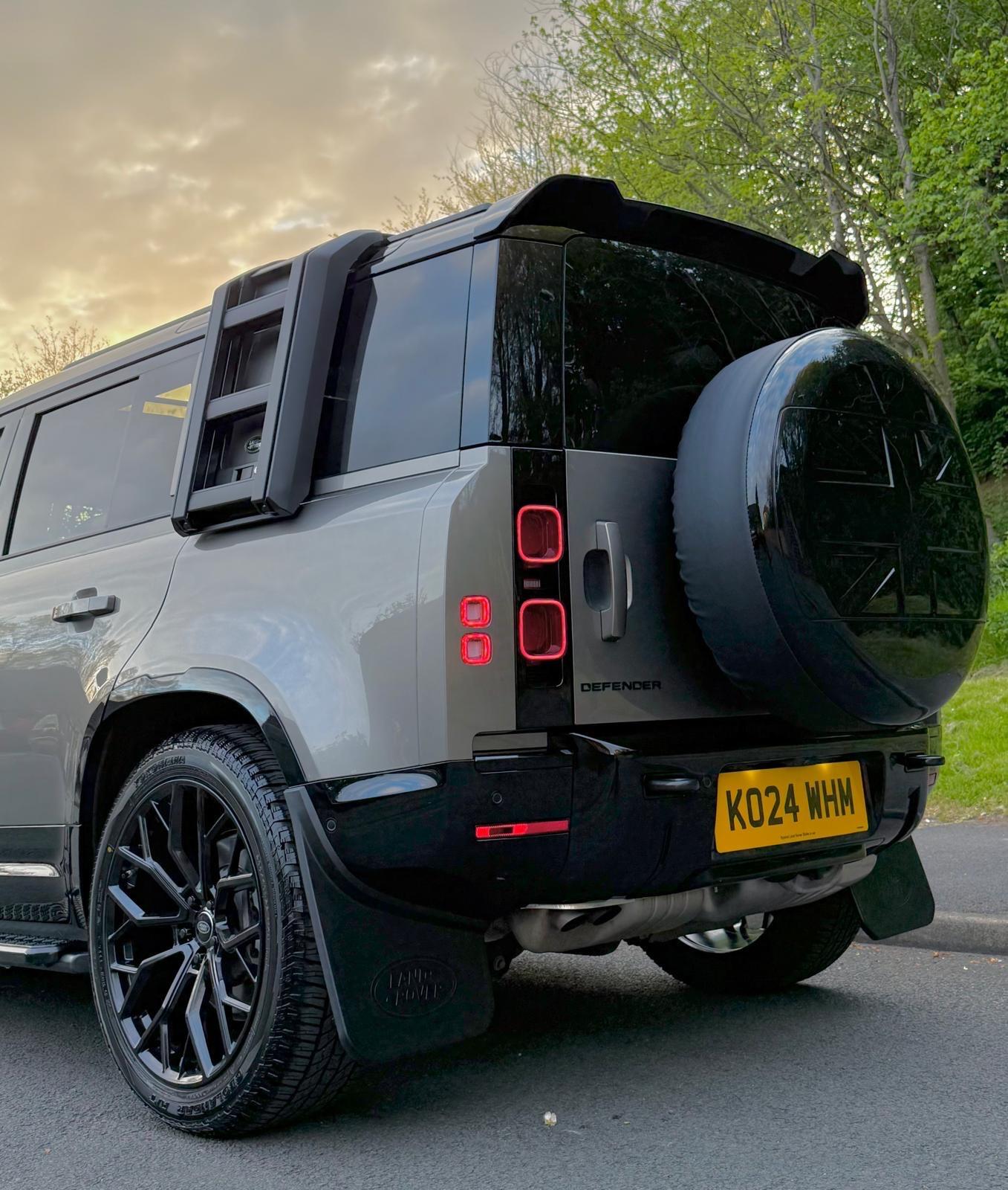 Land Rover Defender view 90