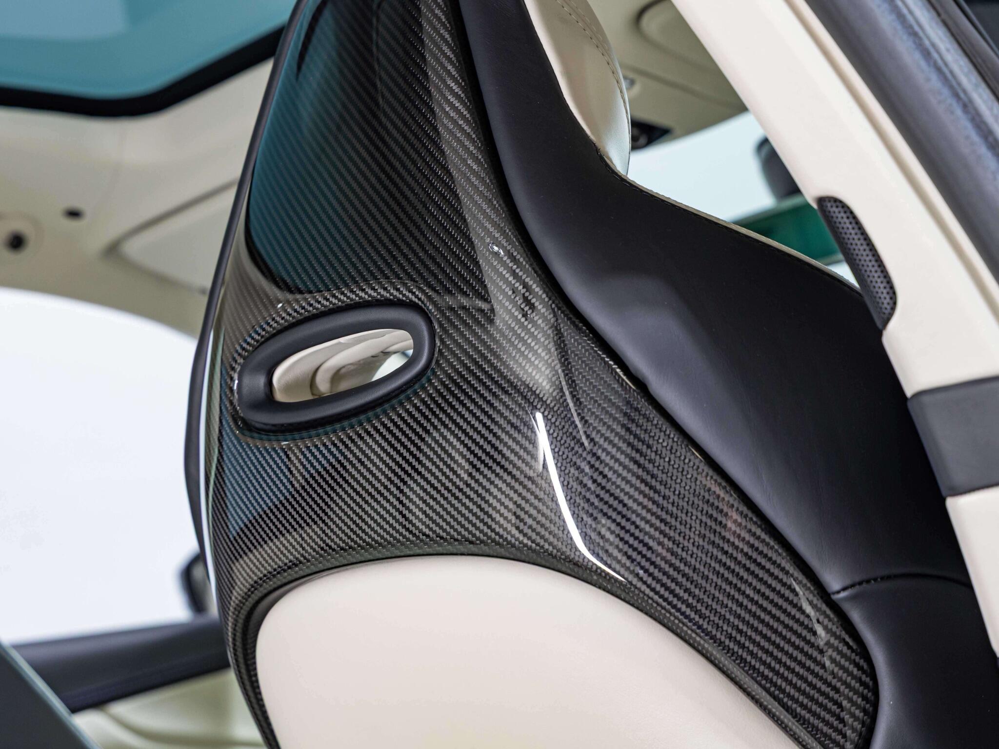 Aston Martin DBX view 4