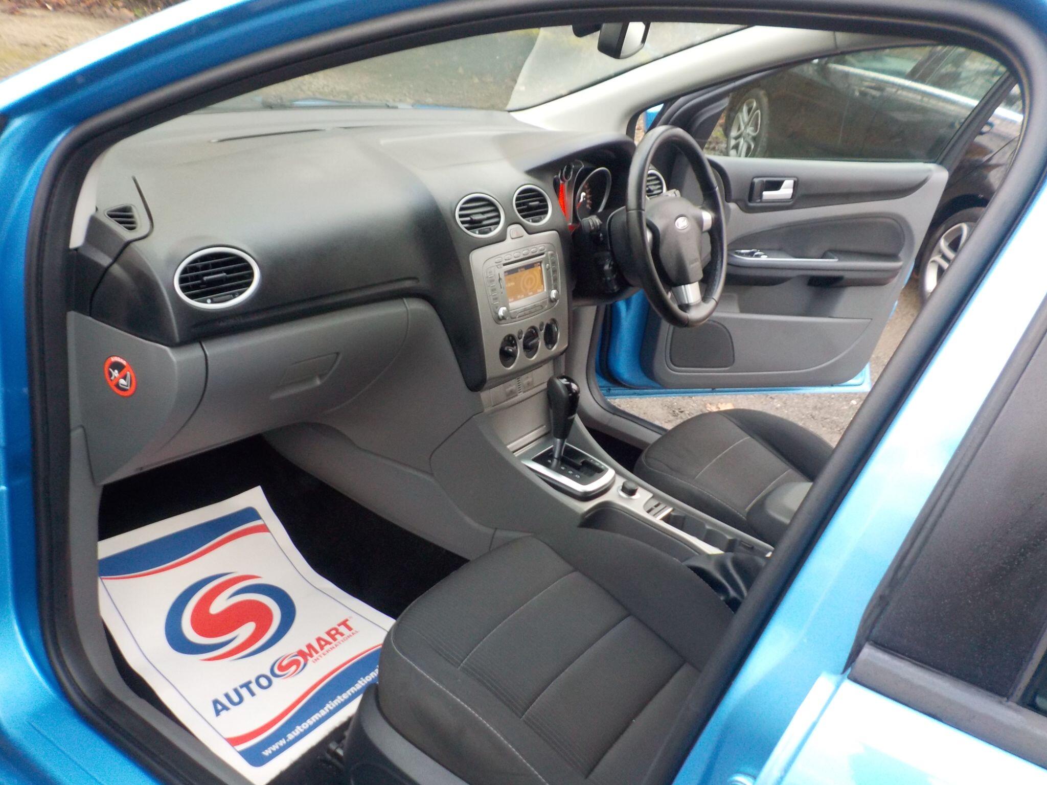 Ford Focus 1.6 Sport Auto 5dr