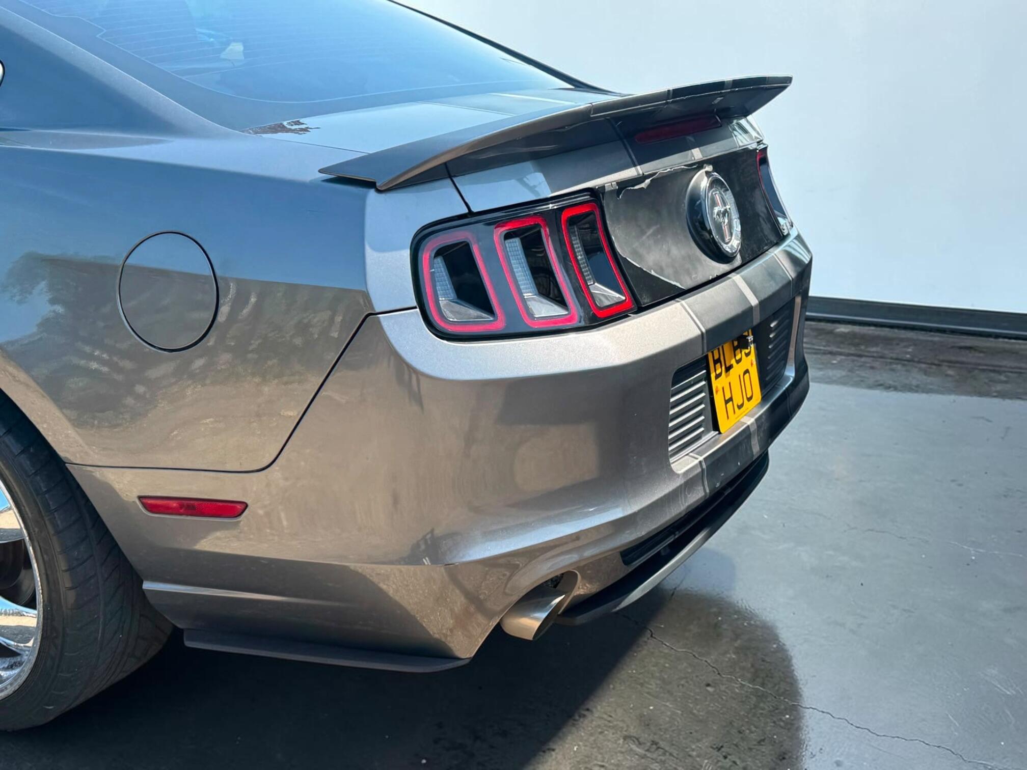 Ford Mustang view 37