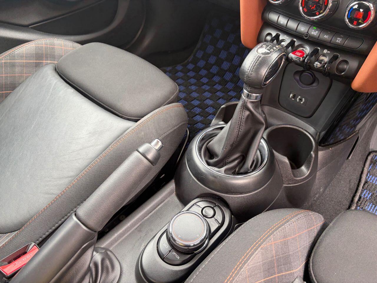 MINI Hatch view 32