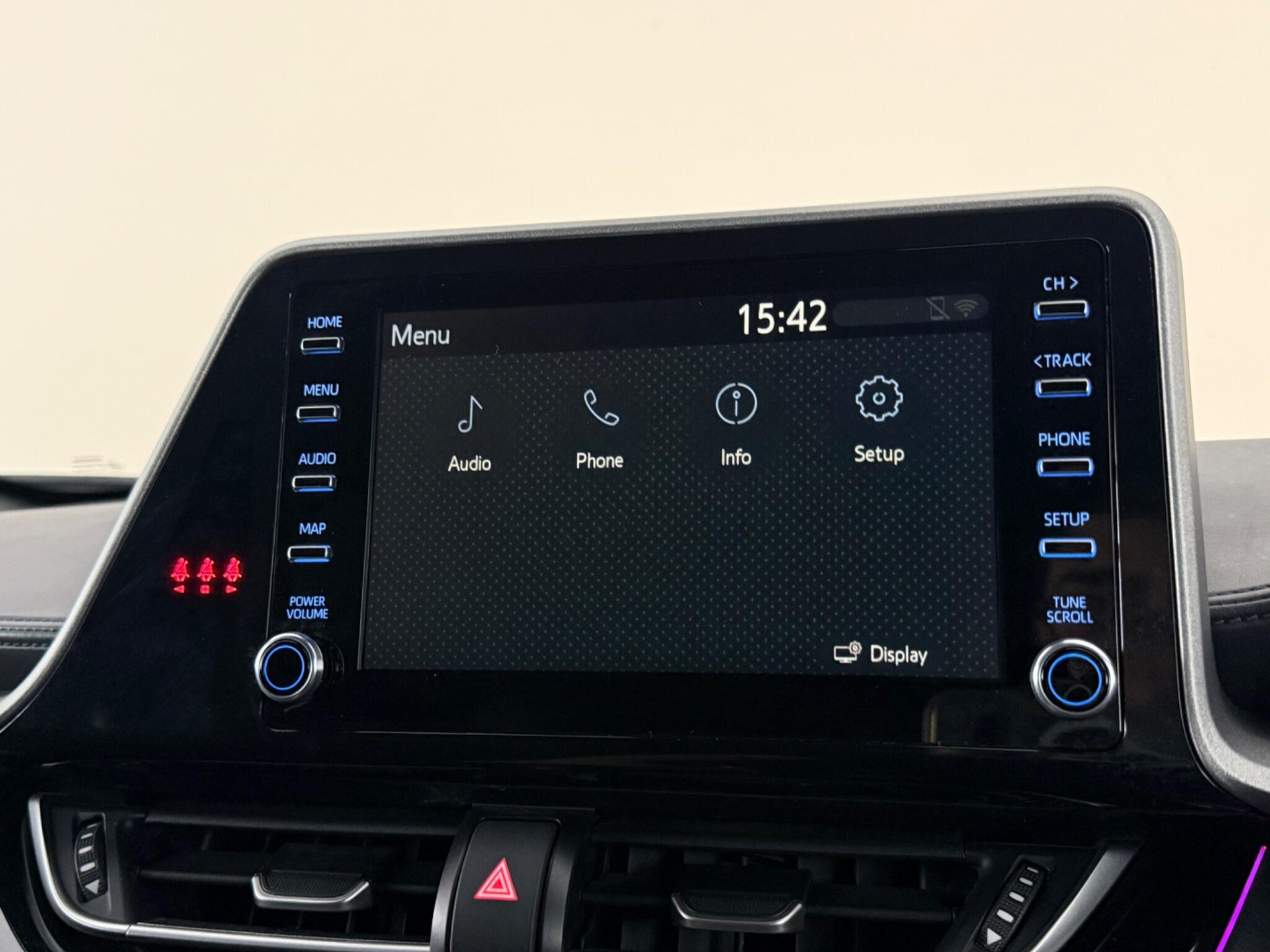 Toyota C-HR view 21