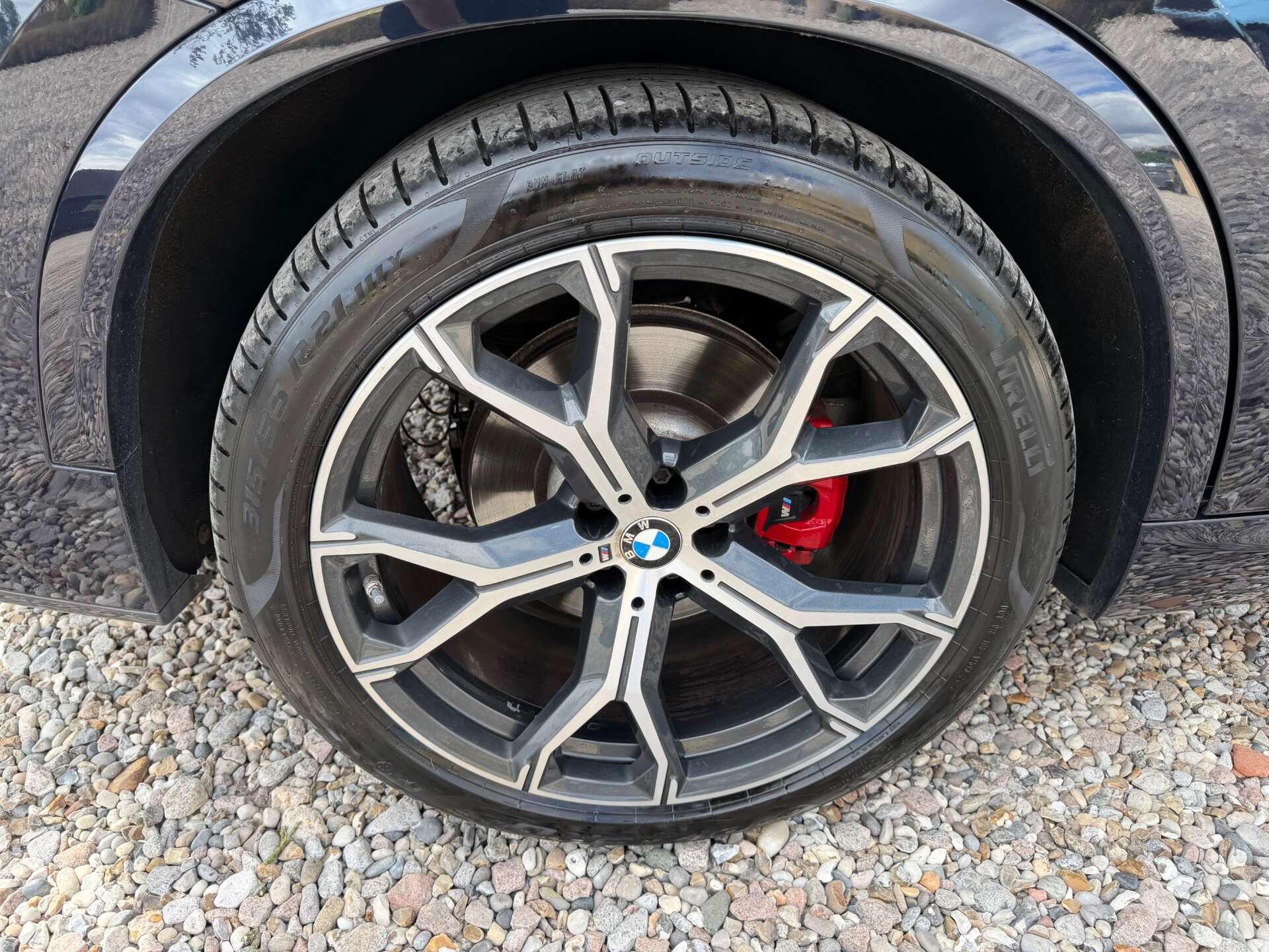 BMW X5 view 12