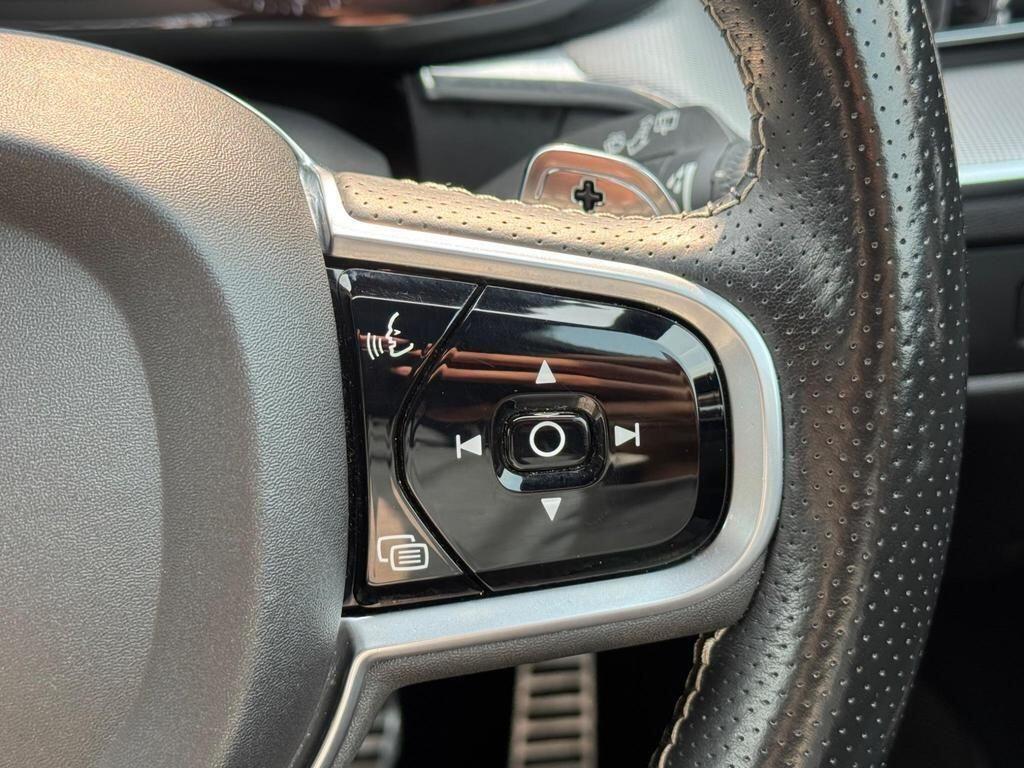 Volvo XC60 view 25
