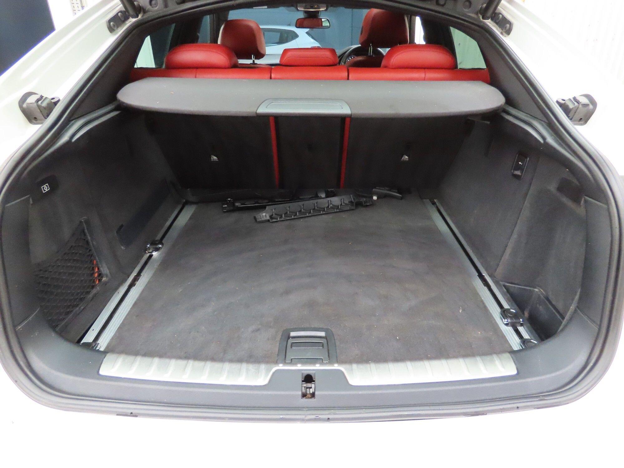BMW X6 view 30