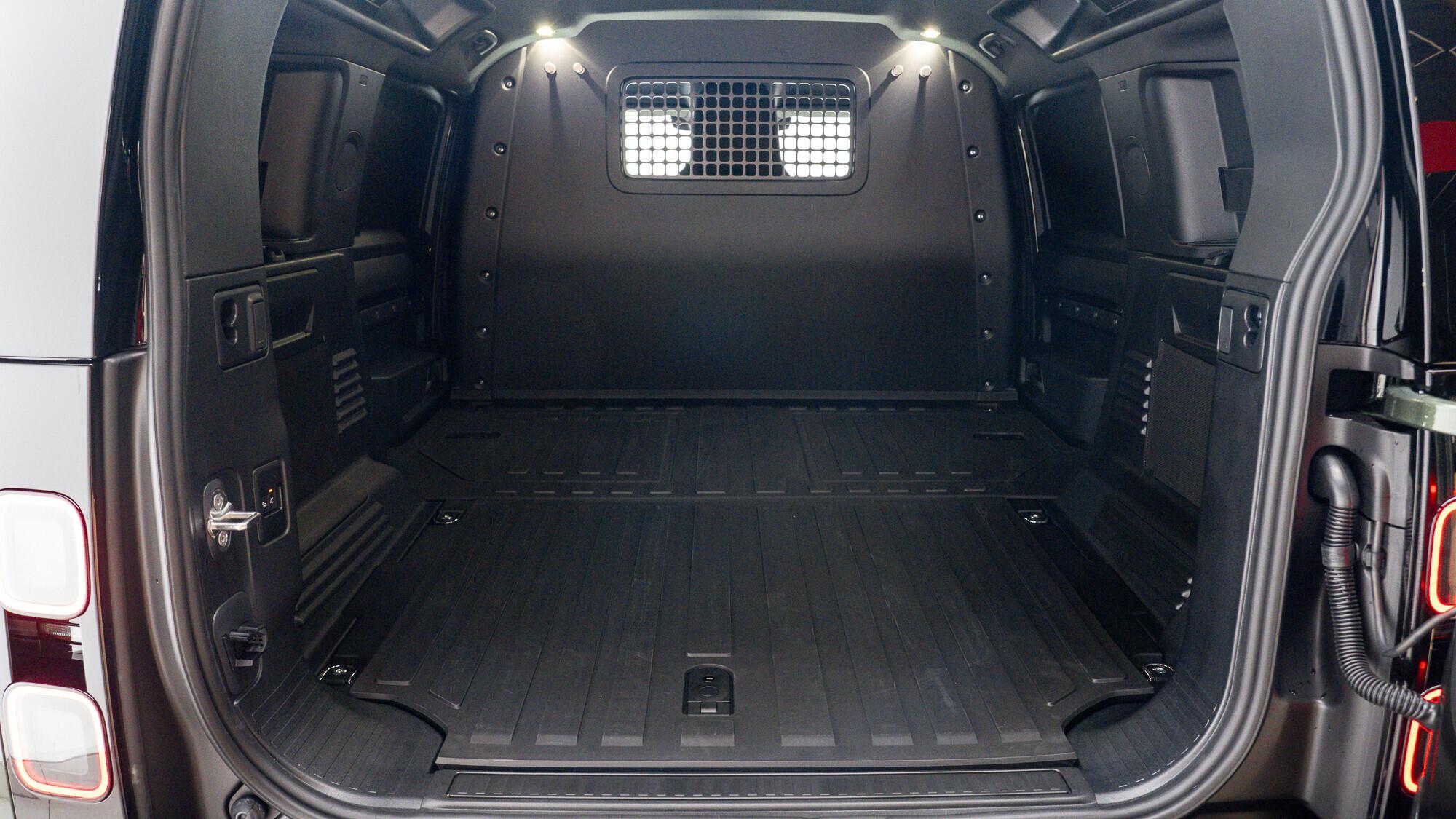 Land Rover Defender view 7