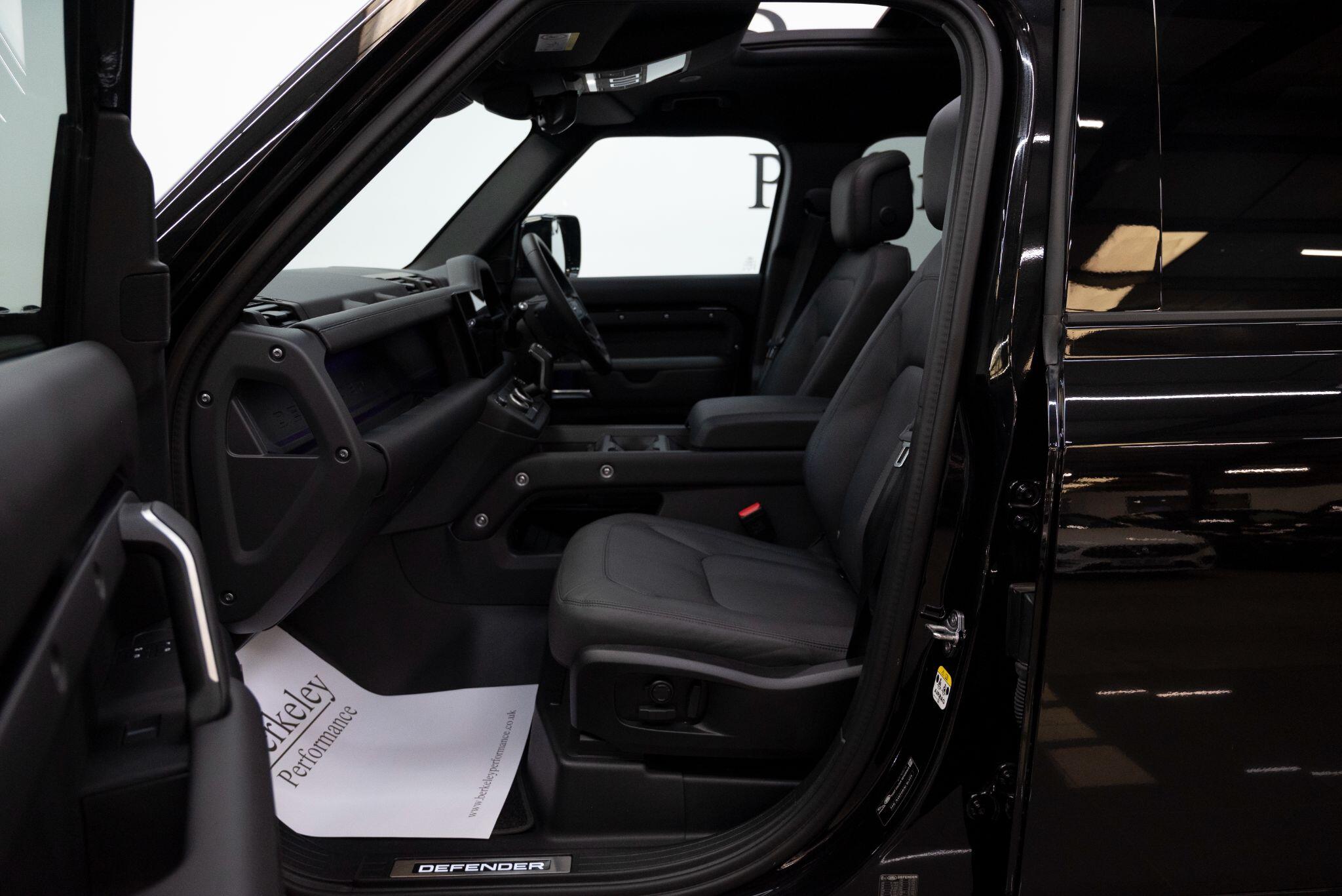 Land Rover Defender view 52