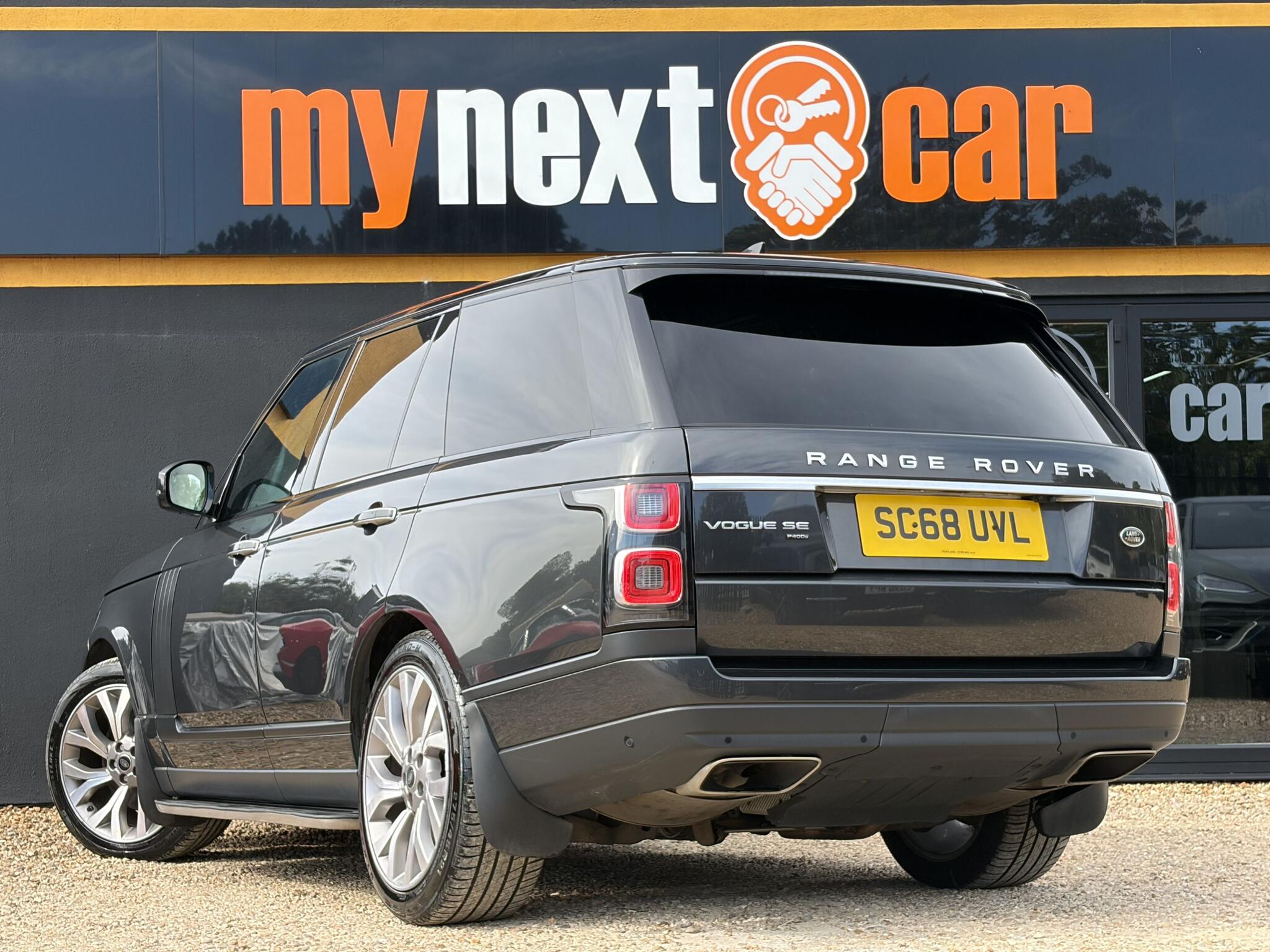 Land Rover Range Rover view 9