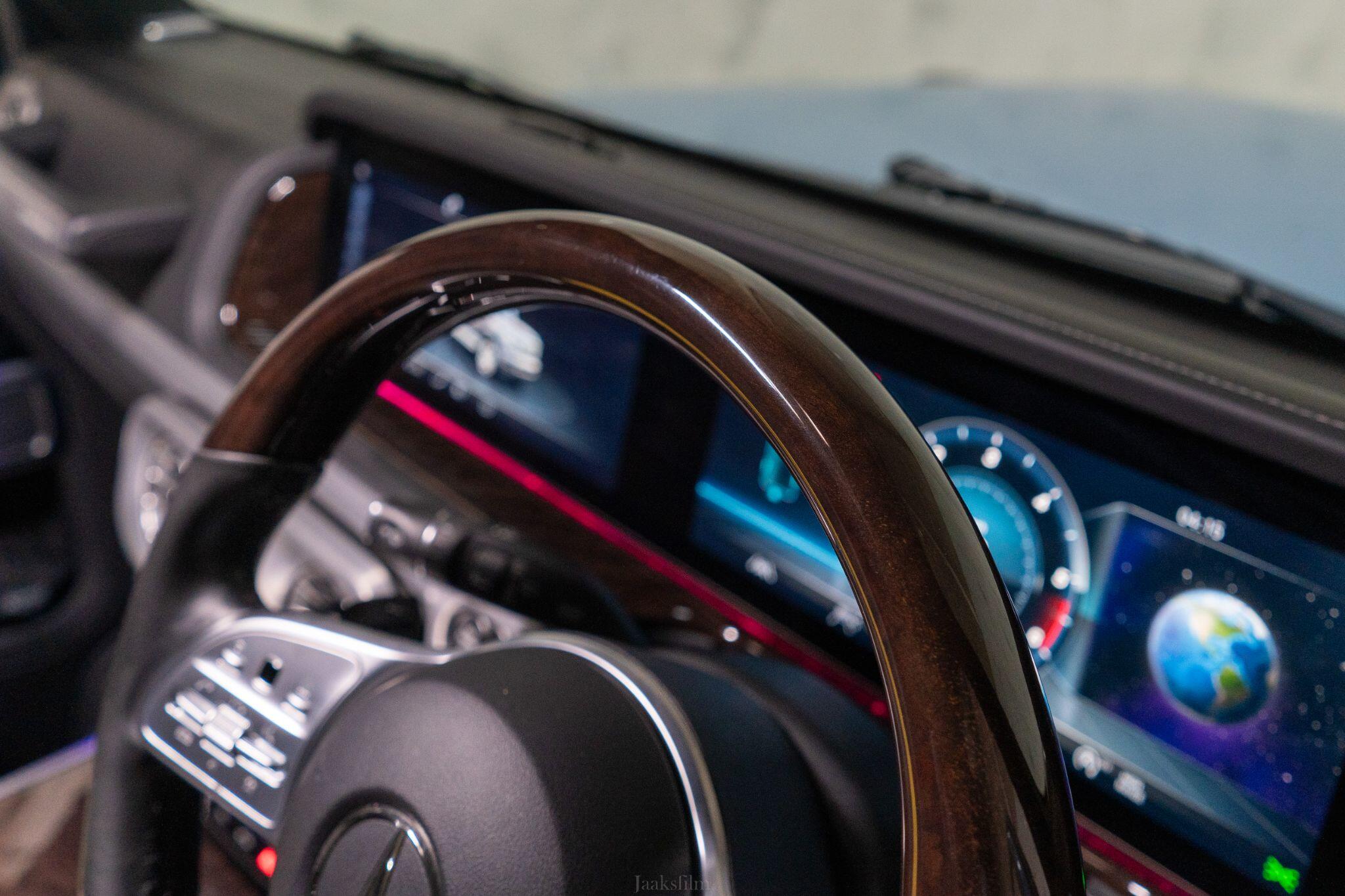 Mercedes-Benz G-Class view 47