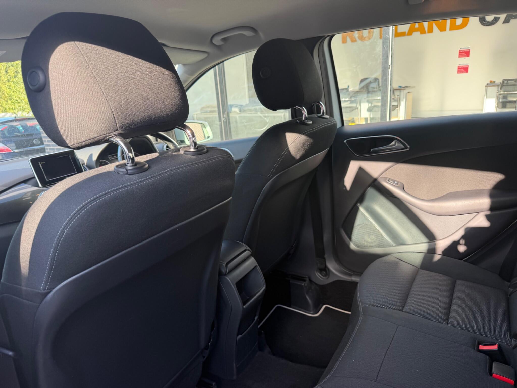 Mercedes-Benz B-Class view 27