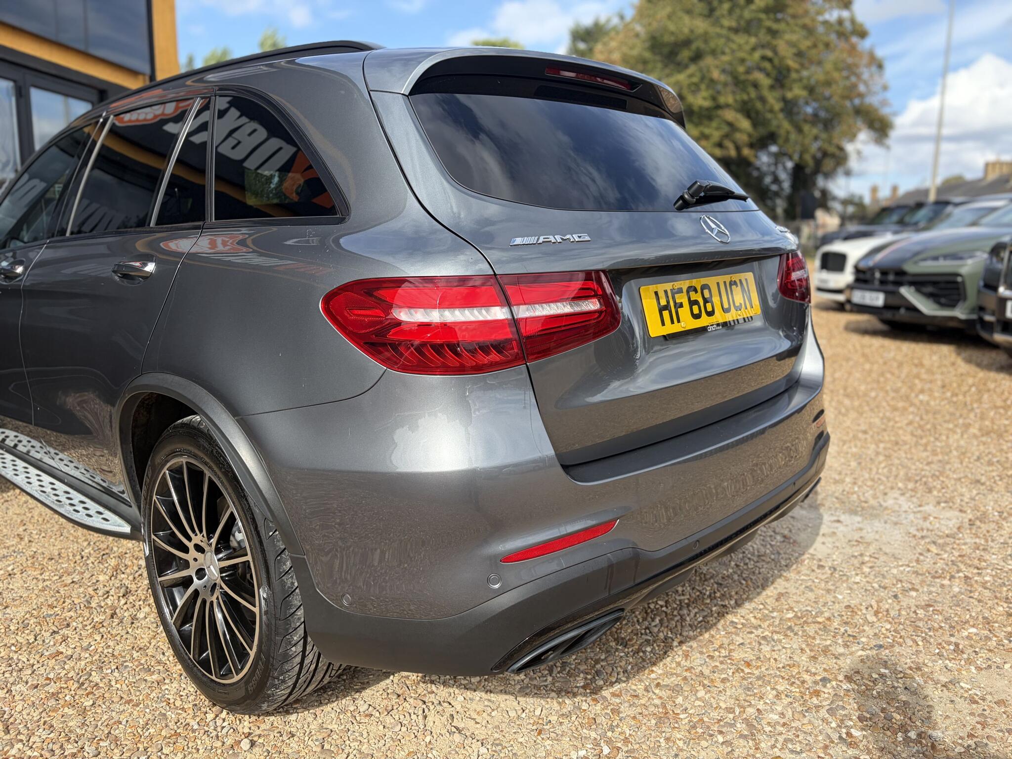 Mercedes-Benz GLC view 10