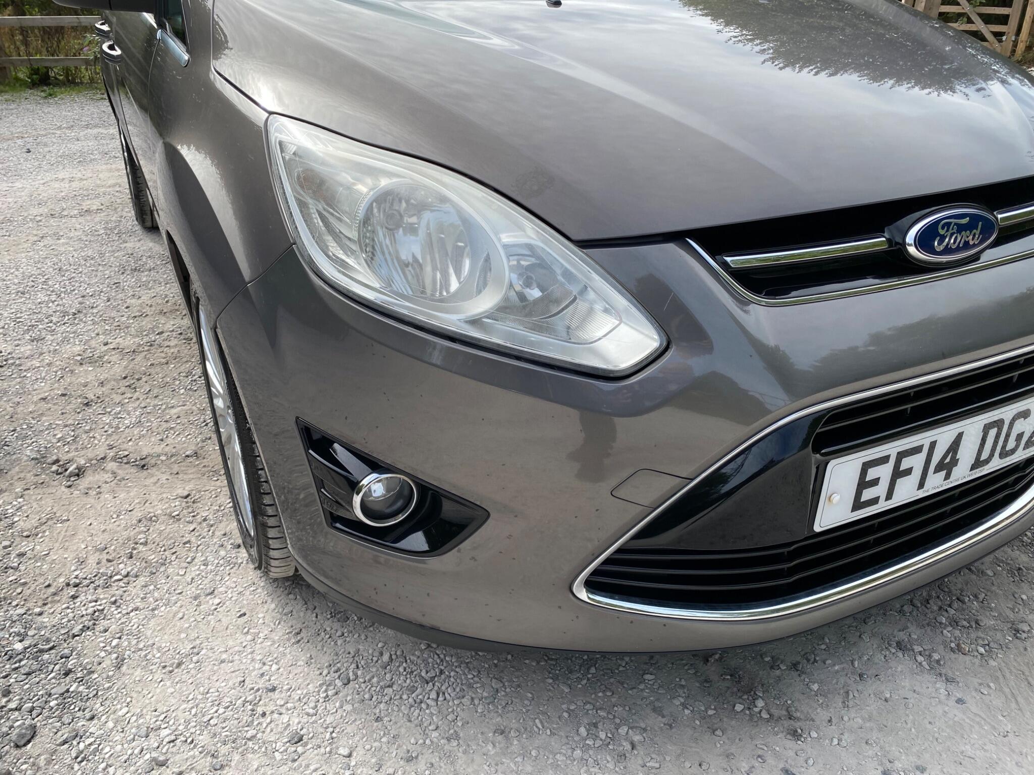 Ford Grand C-Max view 23