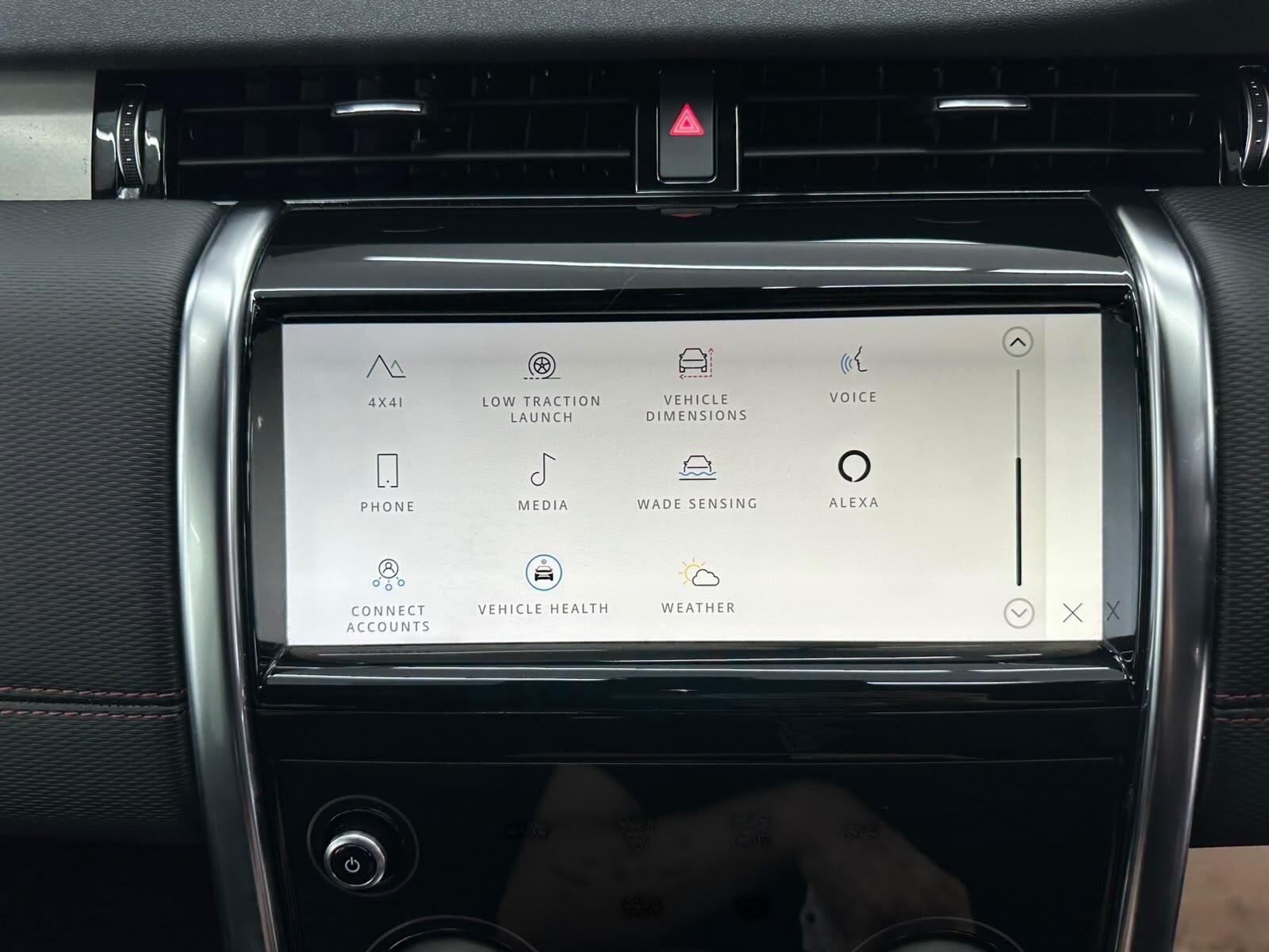 Land Rover Discovery Sport view 31