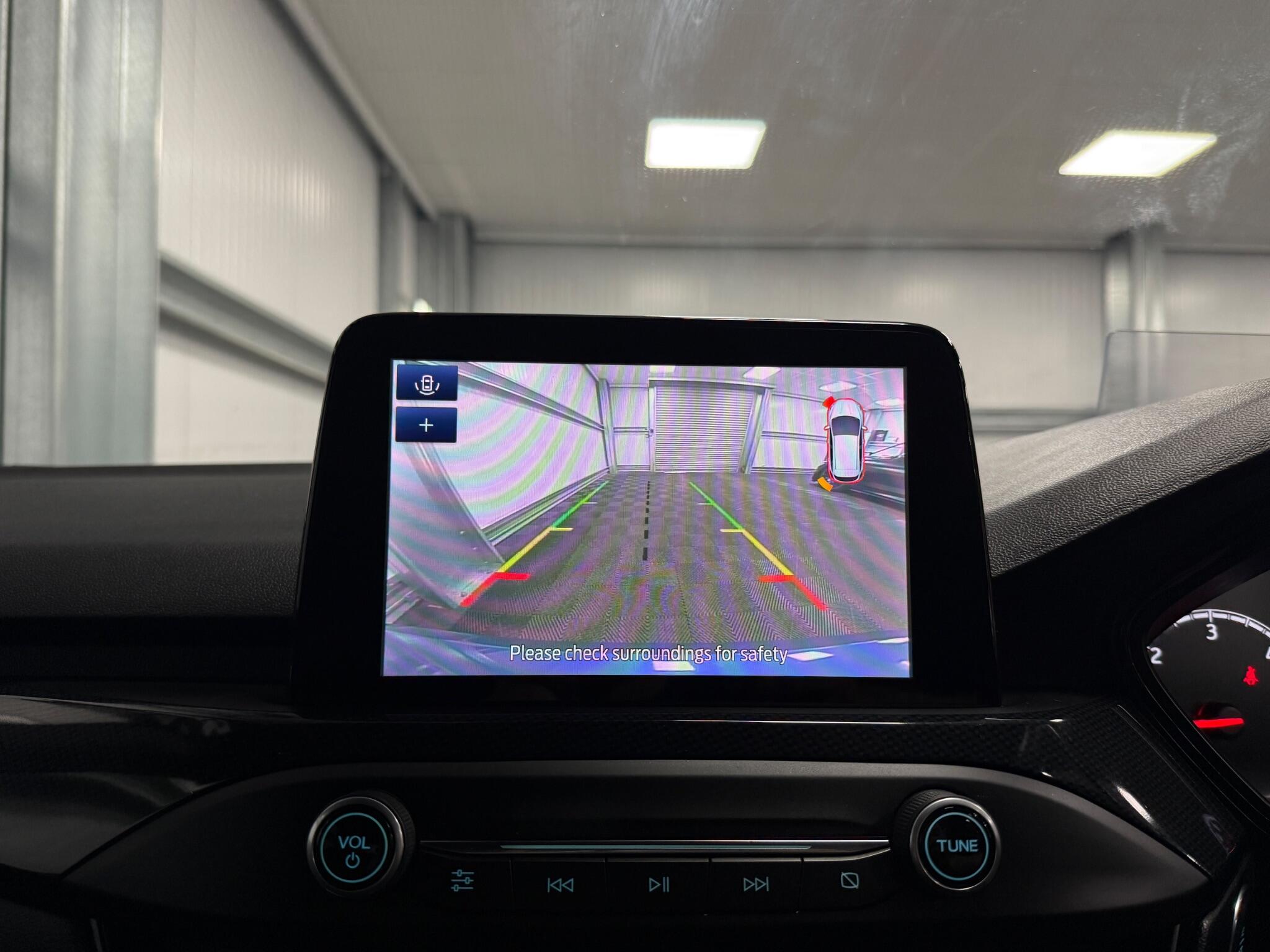 Ford Focus view 23