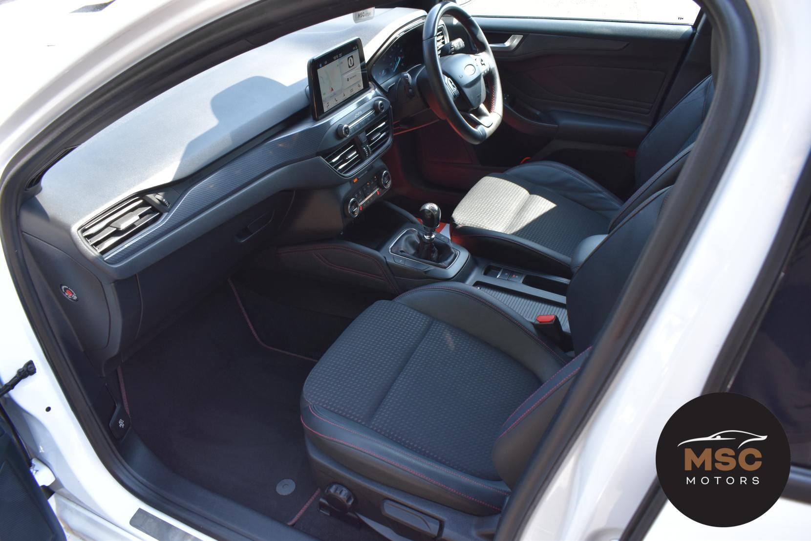 Ford Focus view 34
