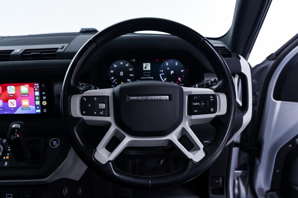 Land Rover Defender view 28