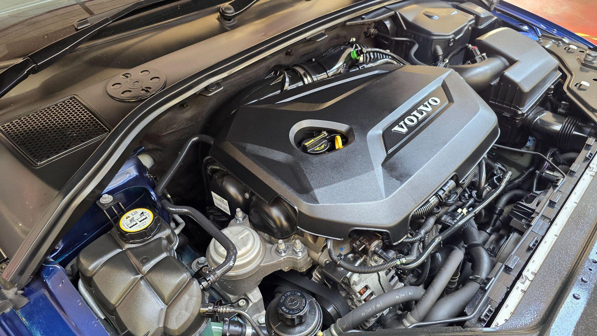 Volvo V70 view 24