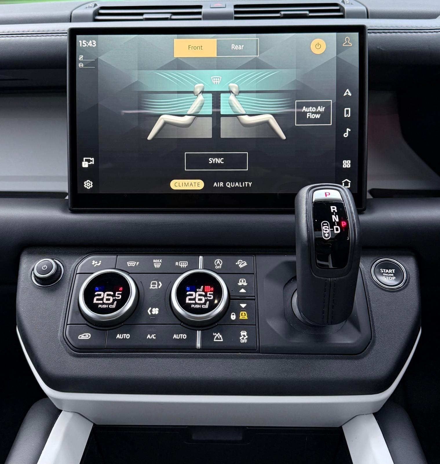 Land Rover Defender view 28