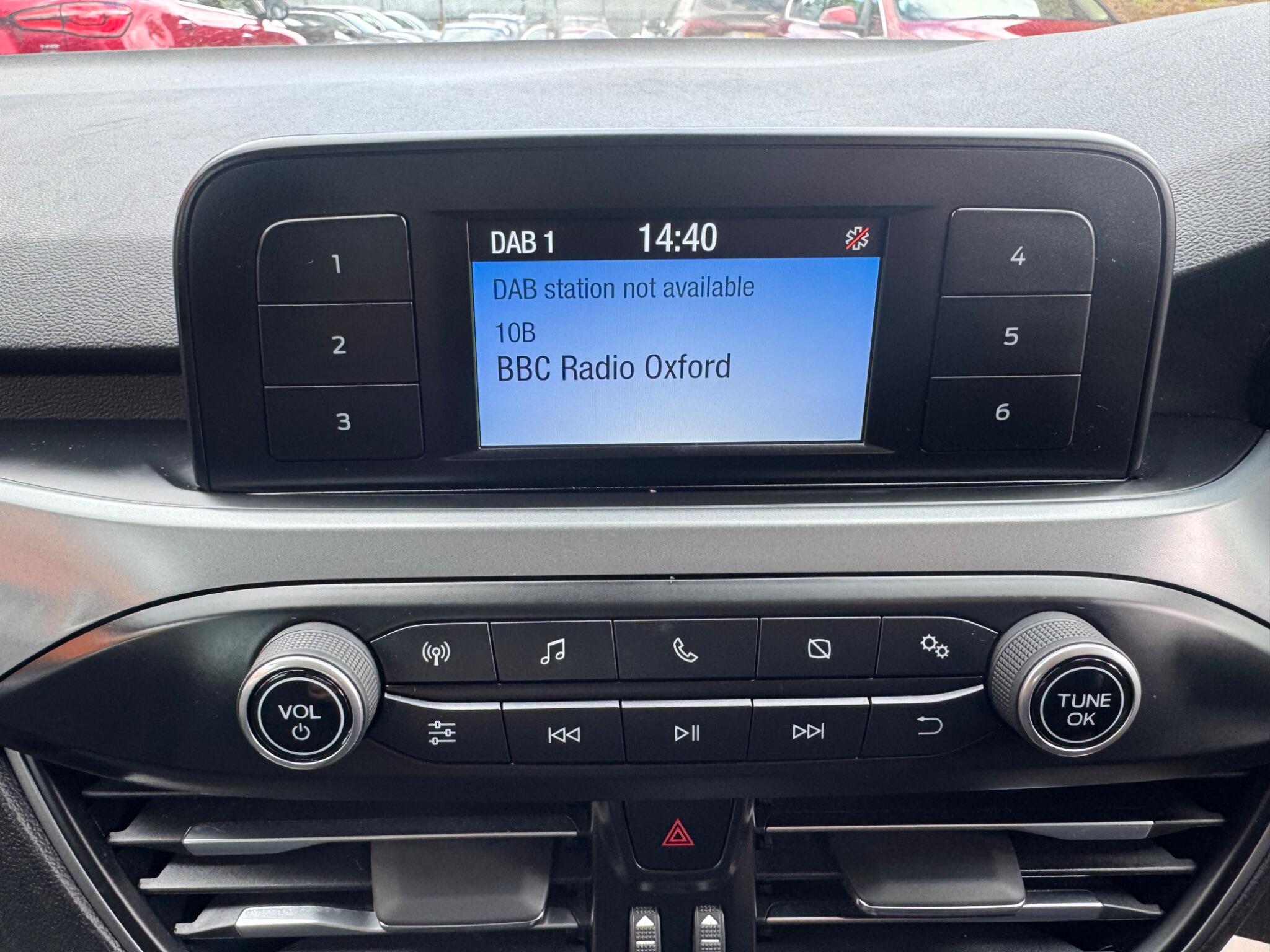 Ford Focus view 18