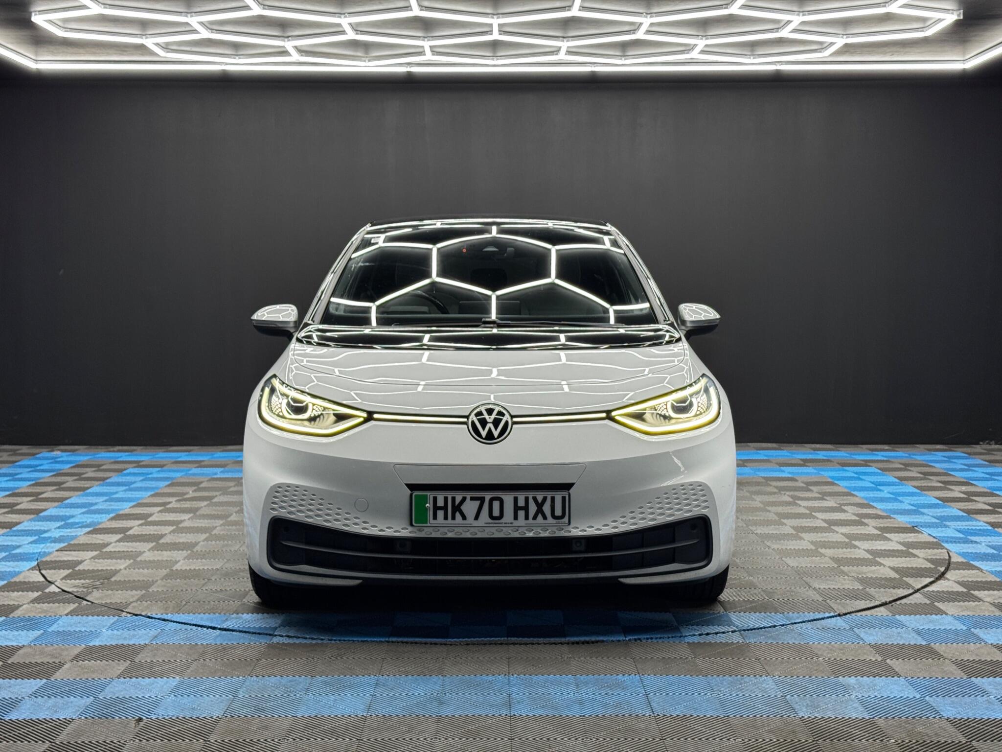 Volkswagen Id.3 view 2