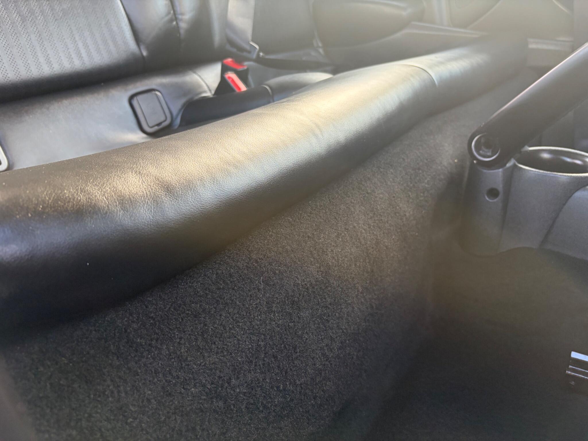 Mini Hatch view 60