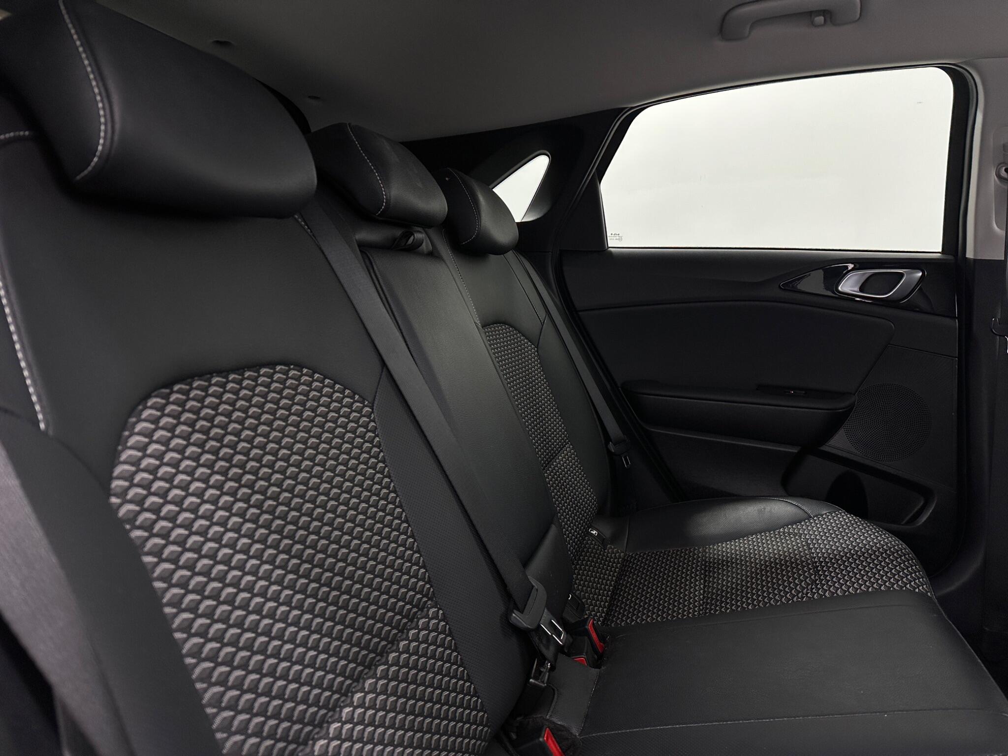 Kia Ceed view 38