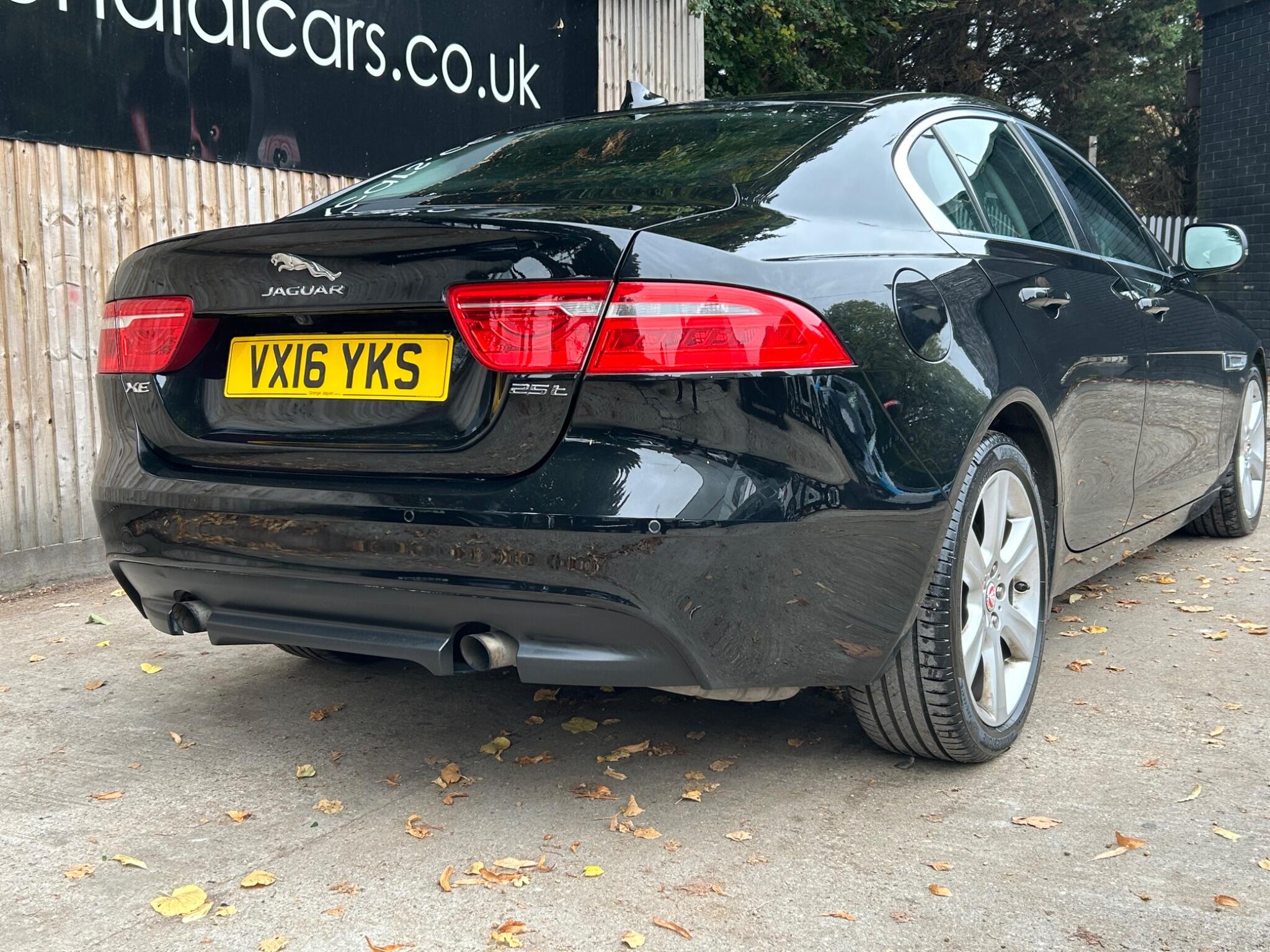 Jaguar Xe view 17