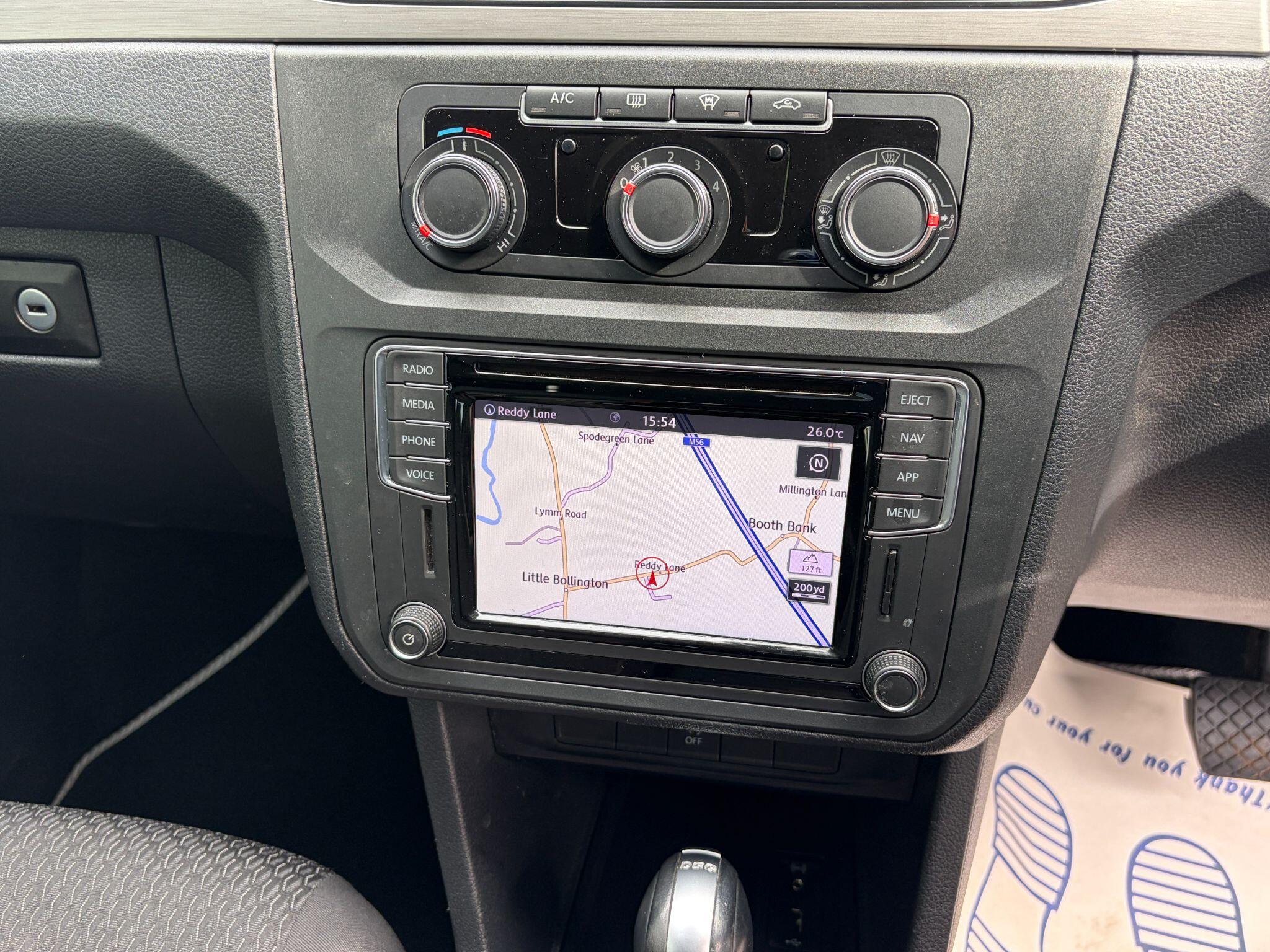 Volkswagen Caddy Maxi Life view 18