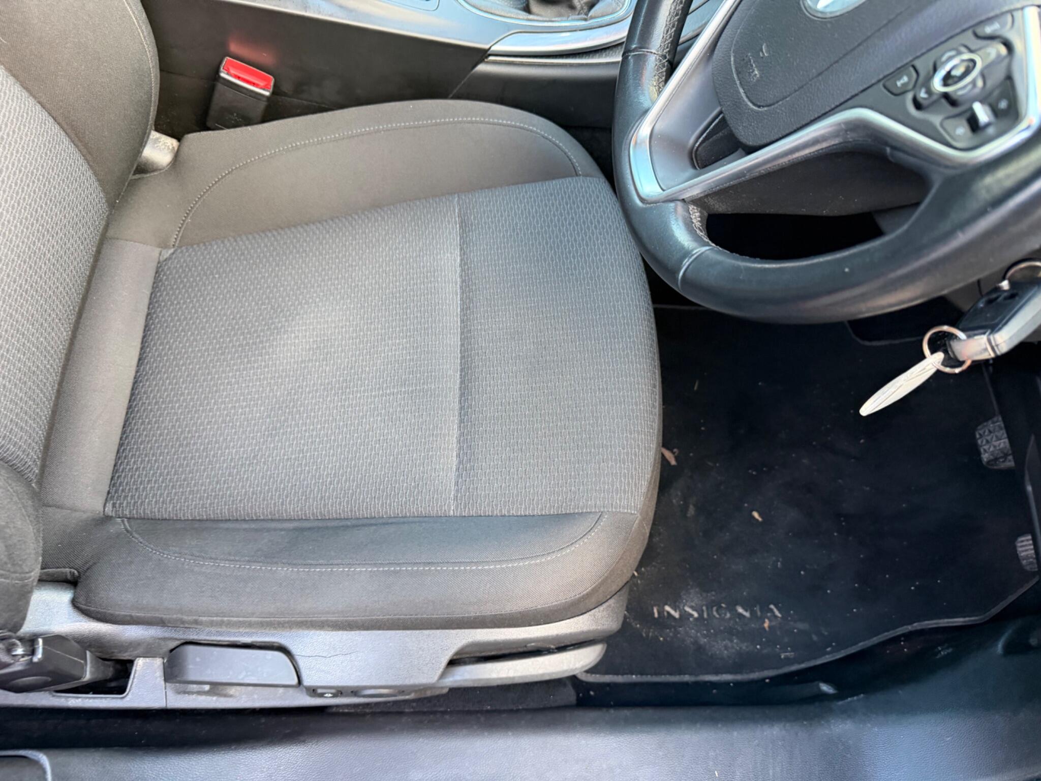 Vauxhall Insignia view 13