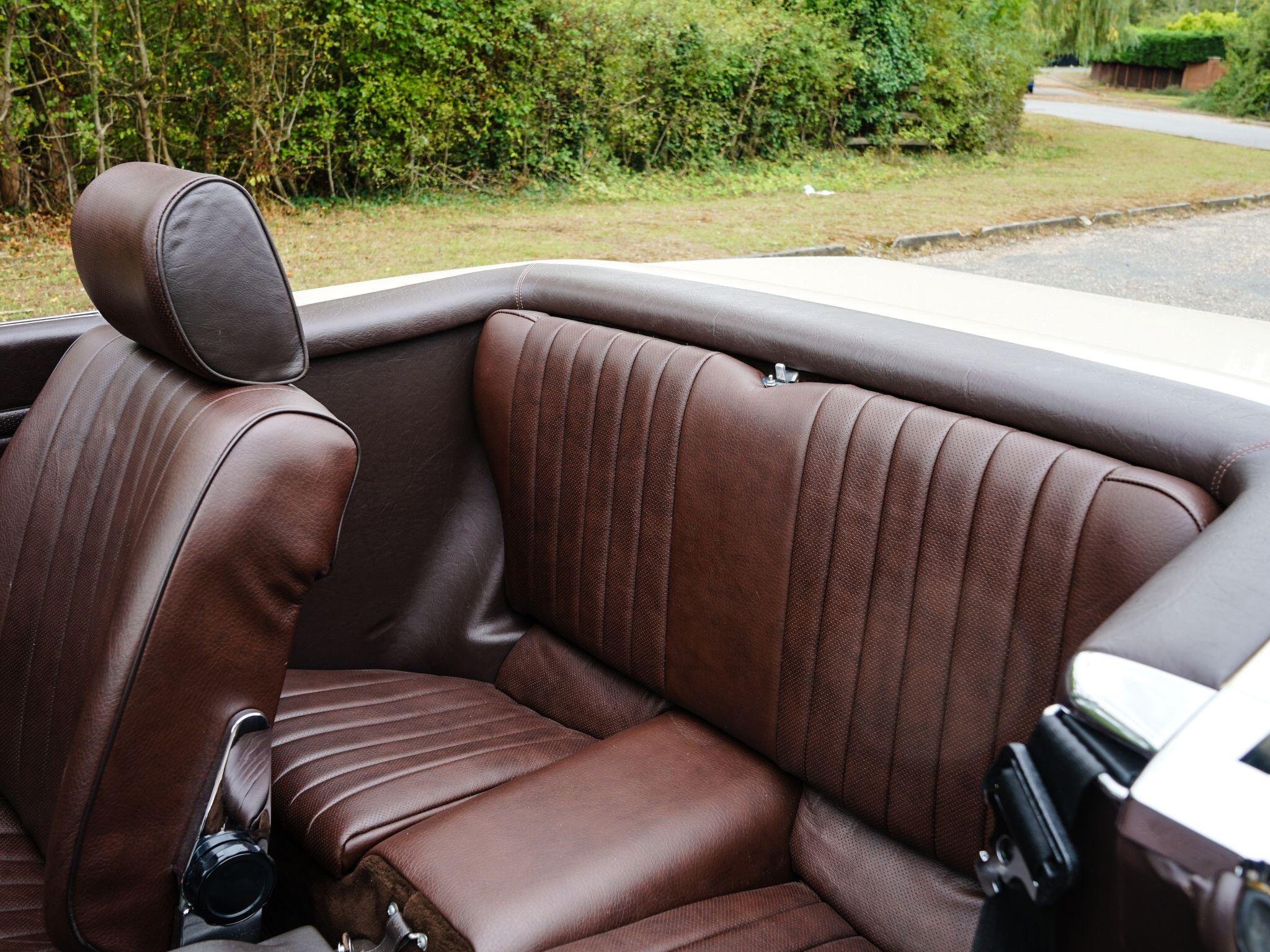 Mercedes-Benz 500 SL view 13
