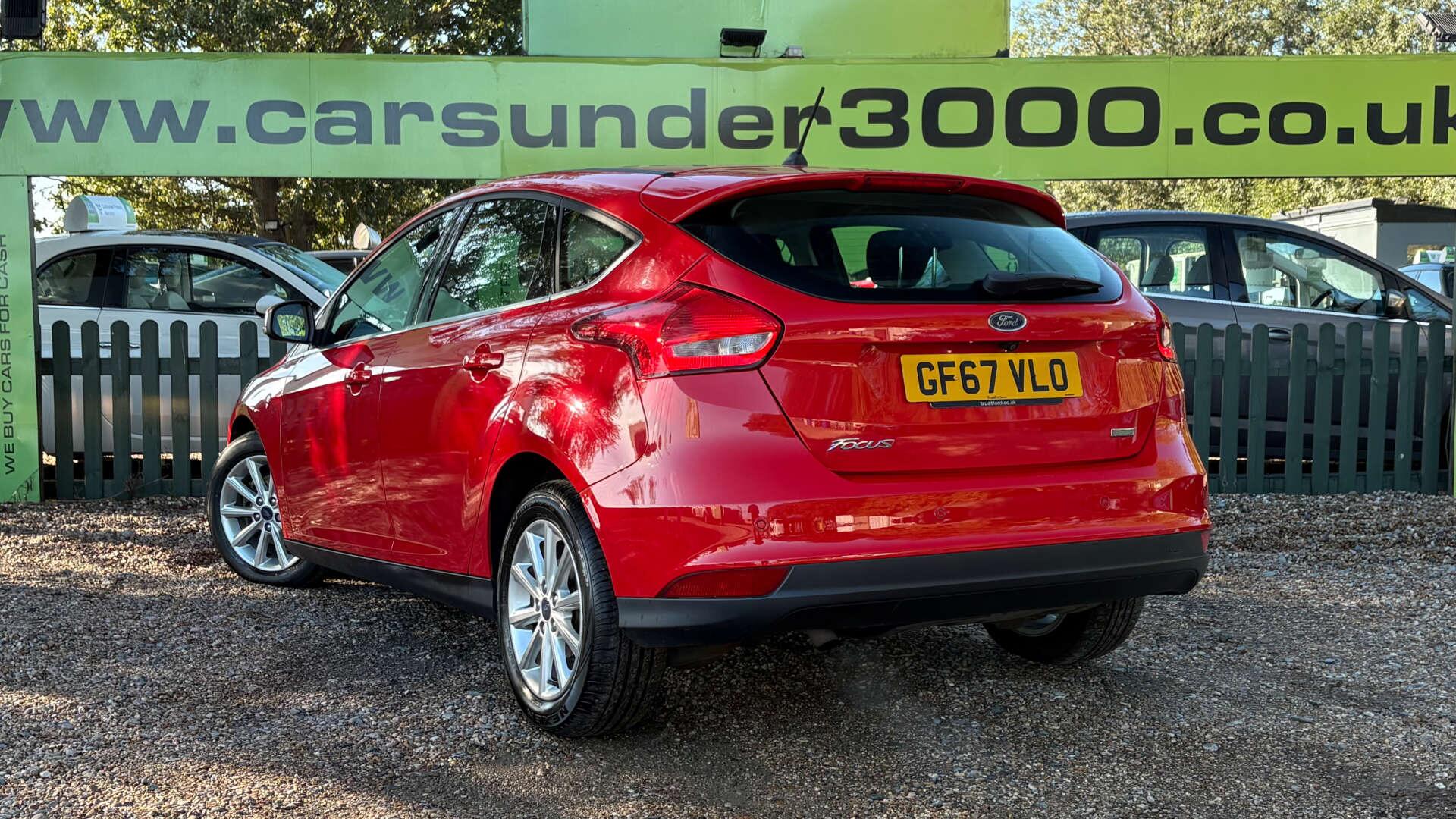 Ford Focus view 4