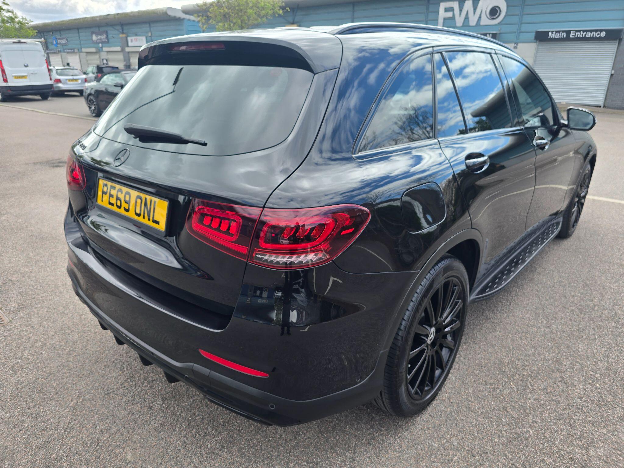 Mercedes-Benz GLC view 9