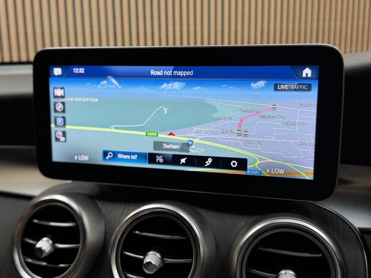 Mercedes-Benz GLC view 45