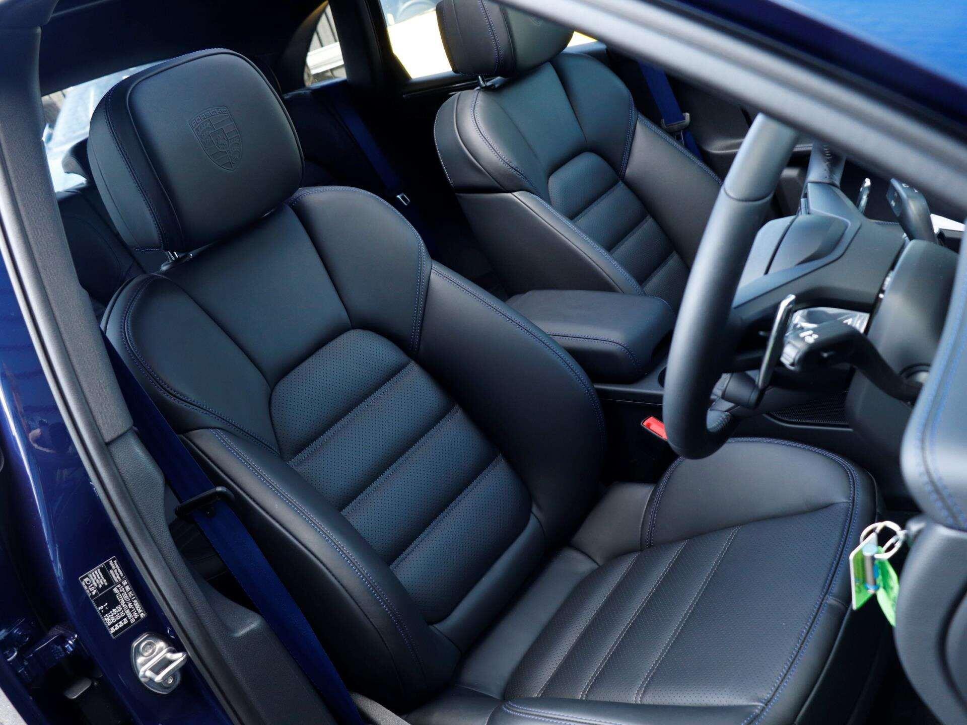 Porsche Macan view 26