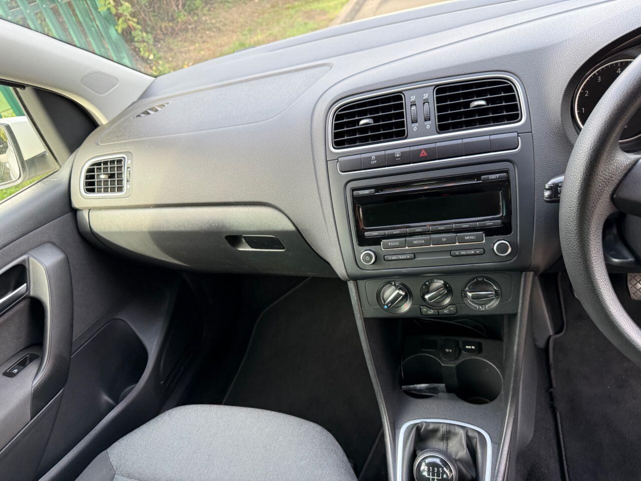 Volkswagen Polo view 28