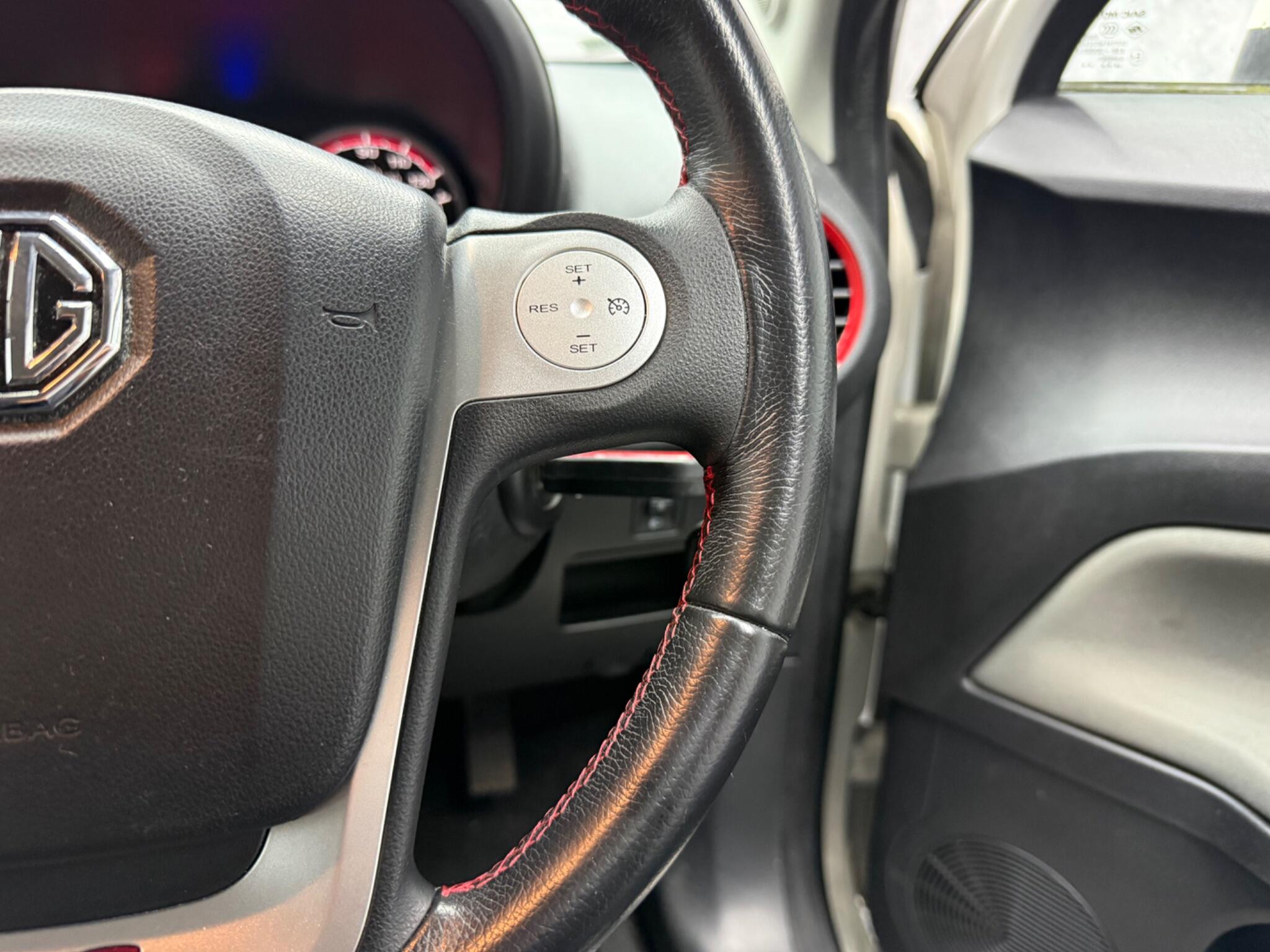 MG MG3 view 11