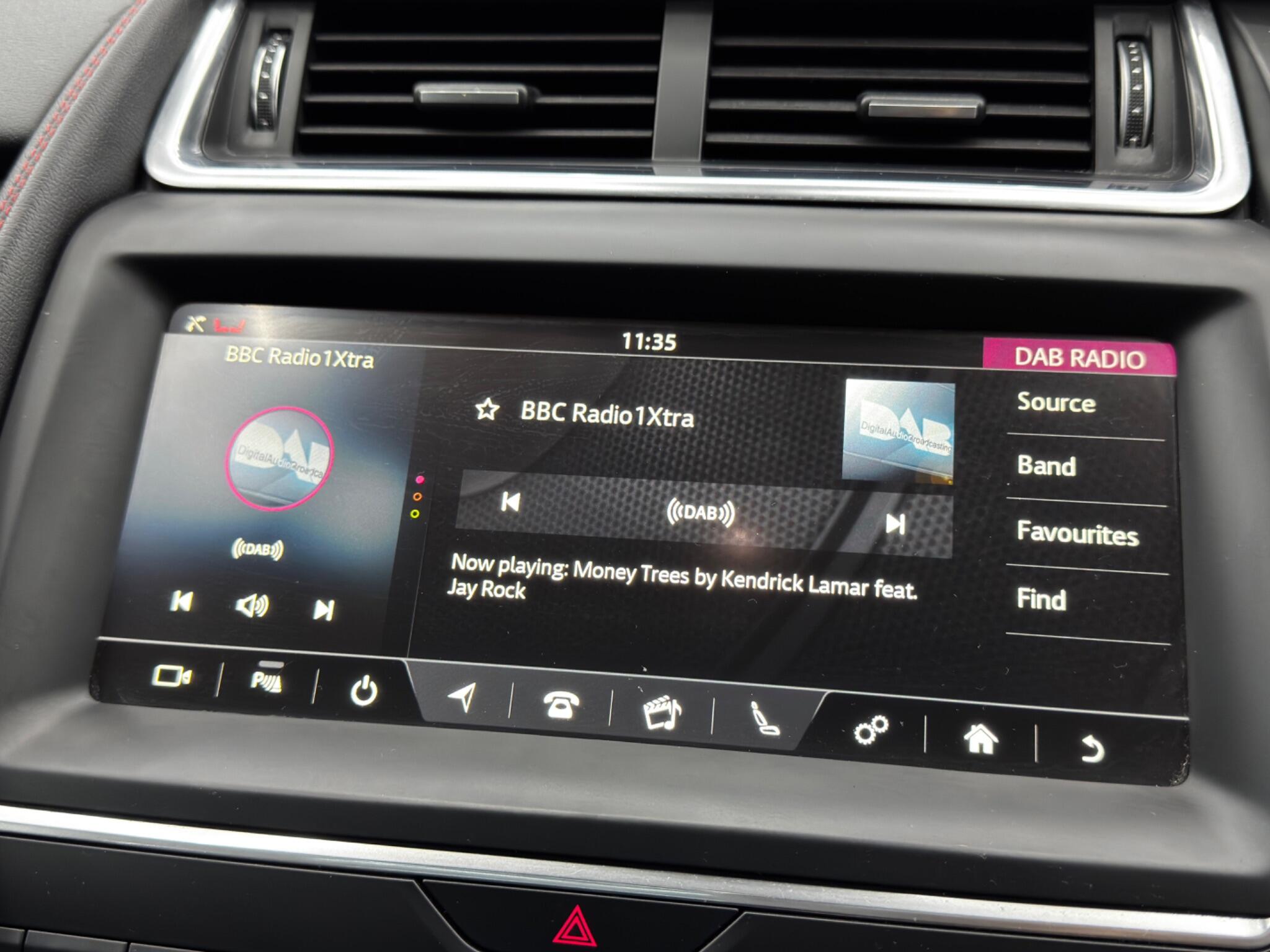 Jaguar E-Pace view 30
