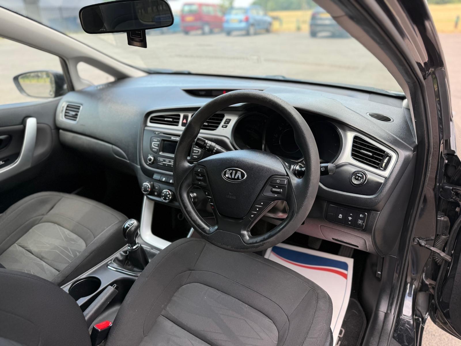 Kia Ceed view 25
