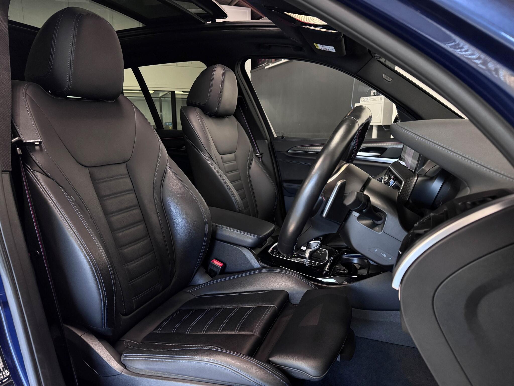 BMW X3 view 27