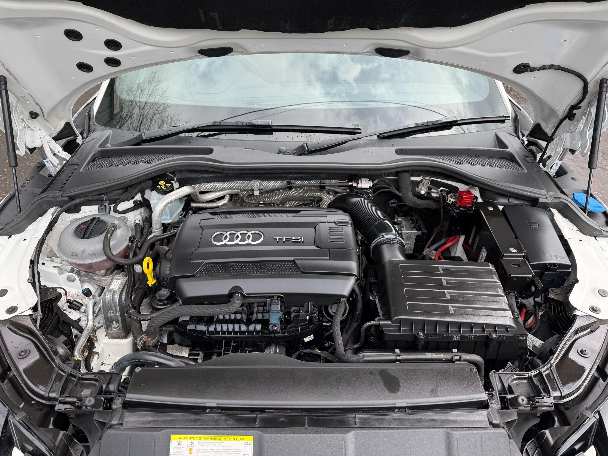 Audi TT view 39